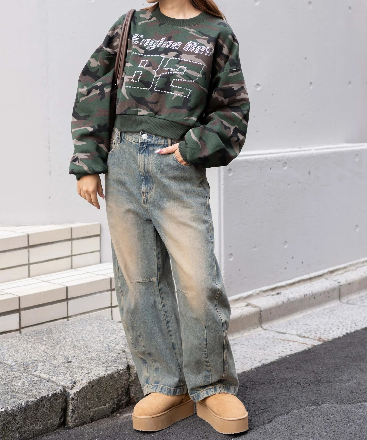 ラインストーンプルオーバースウェット - Image 4