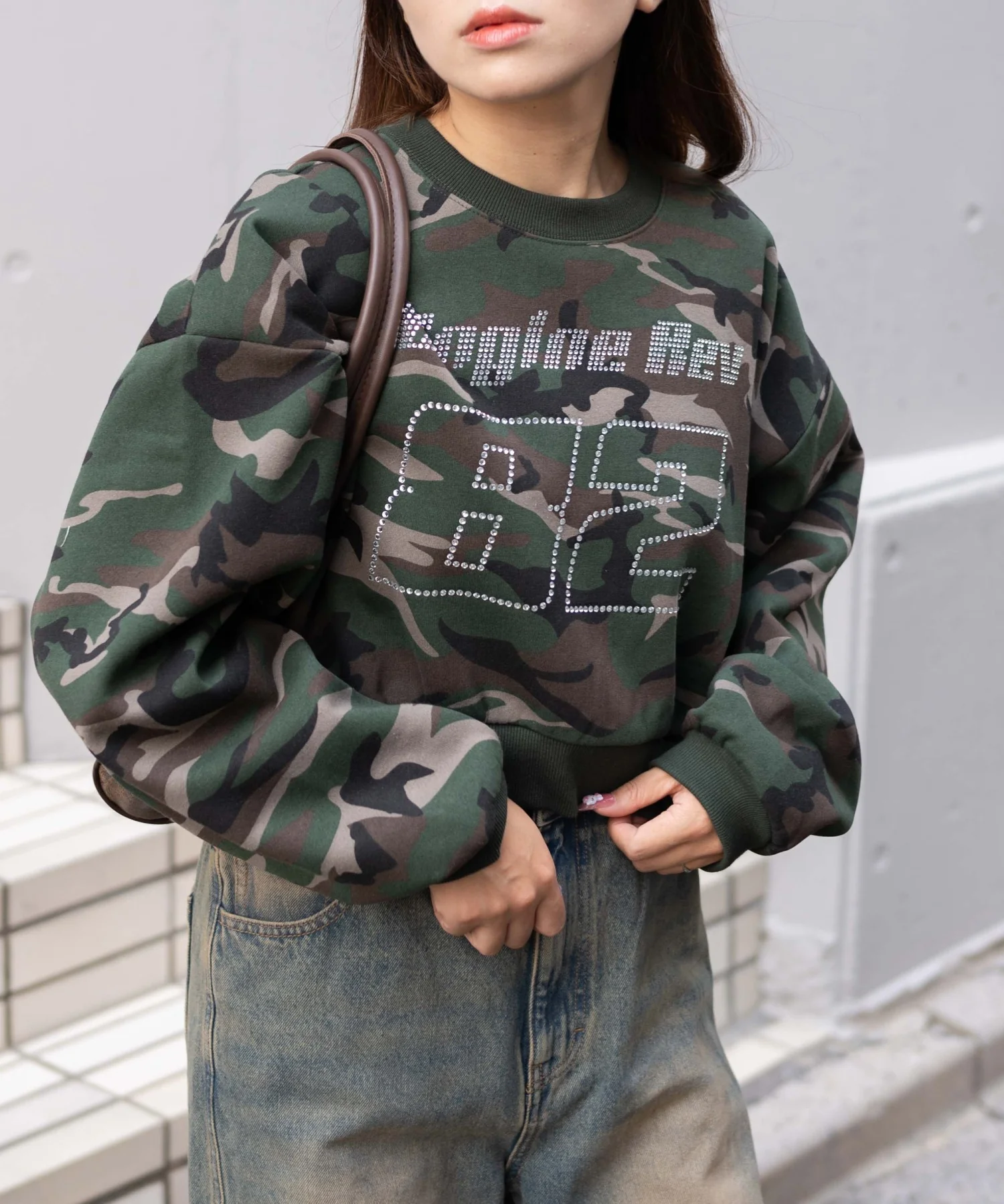 ラインストーンプルオーバースウェット - Image 9