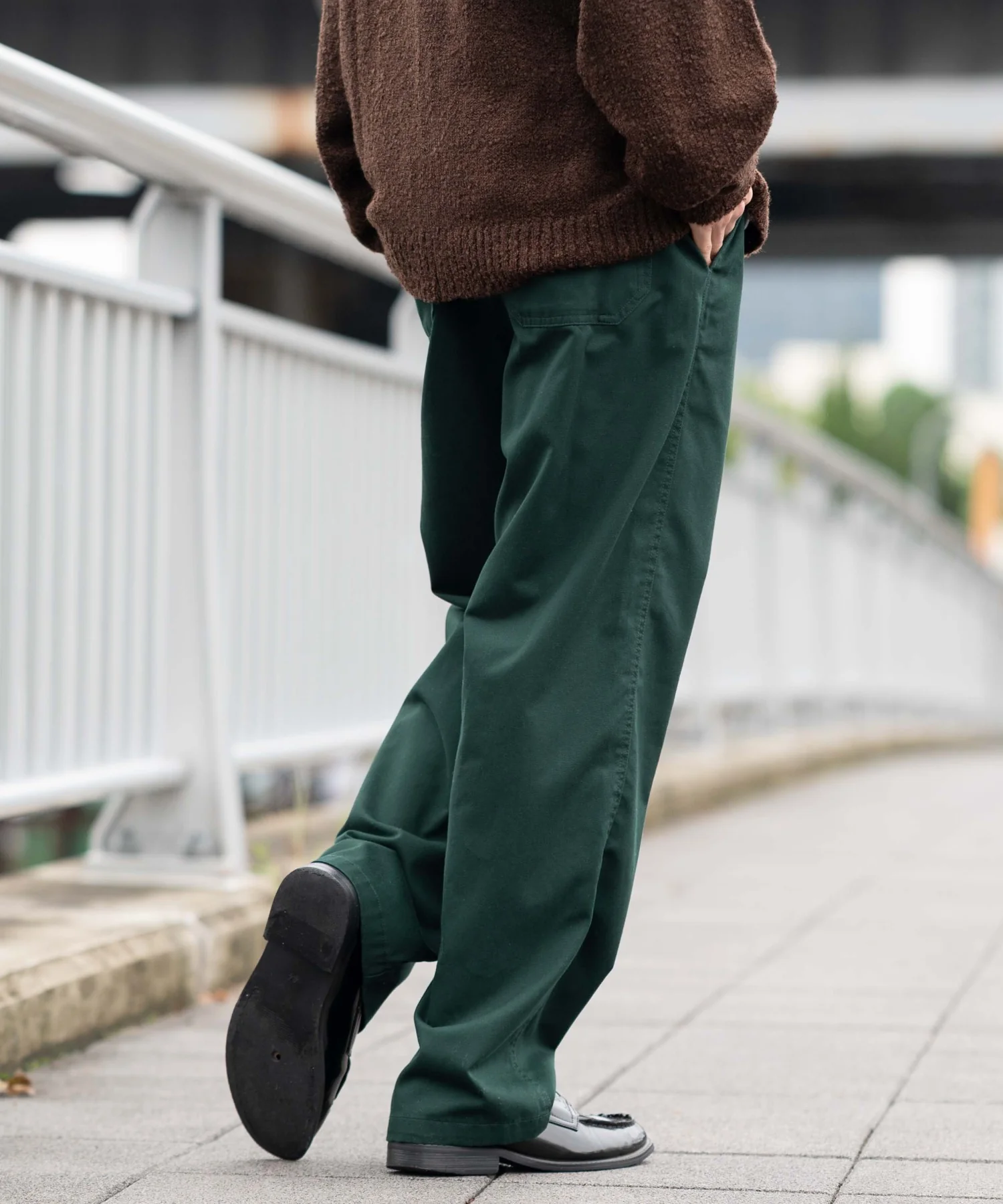 チノイージーストレートパンツ - Image 15