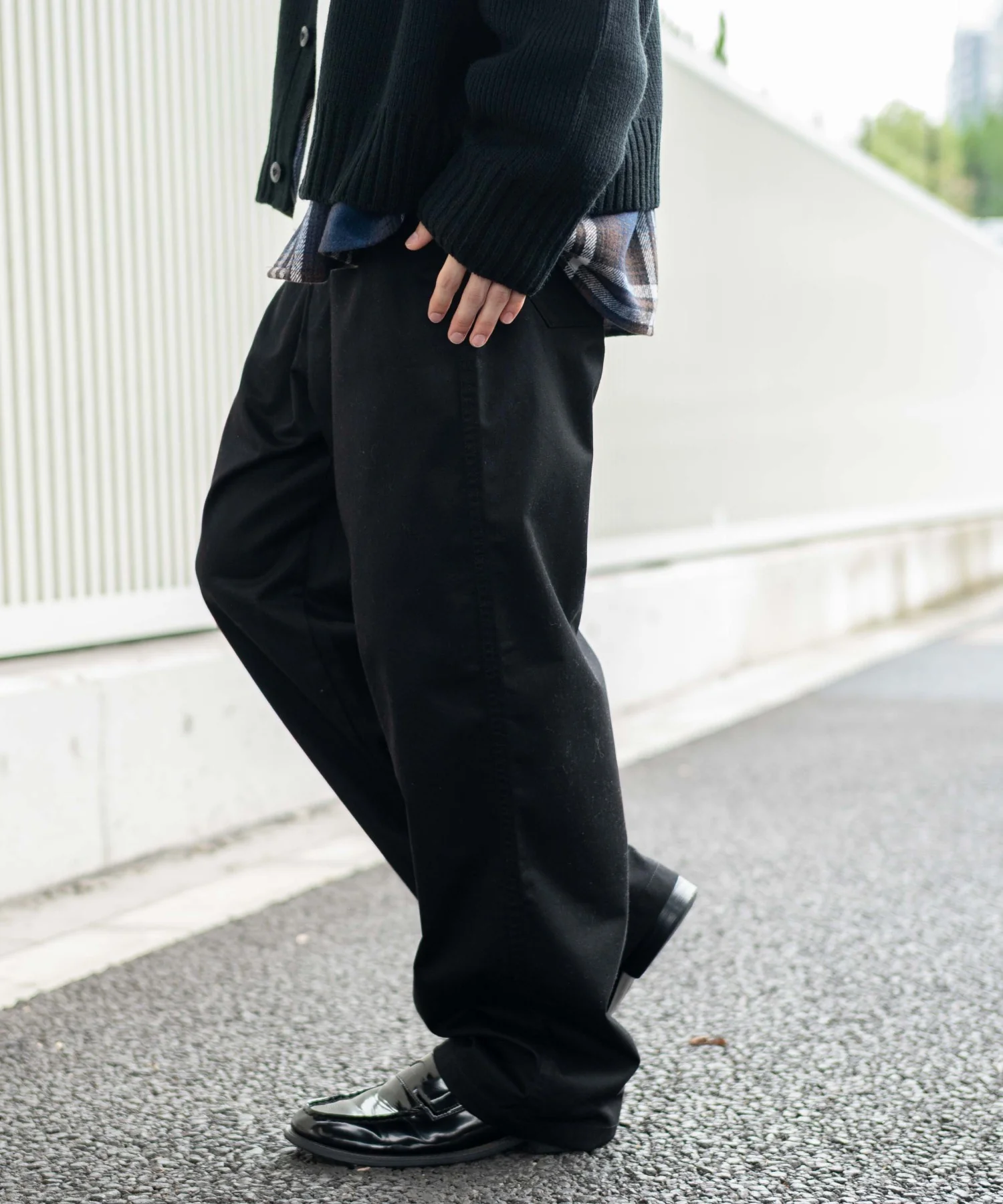 チノイージーストレートパンツ - Image 30