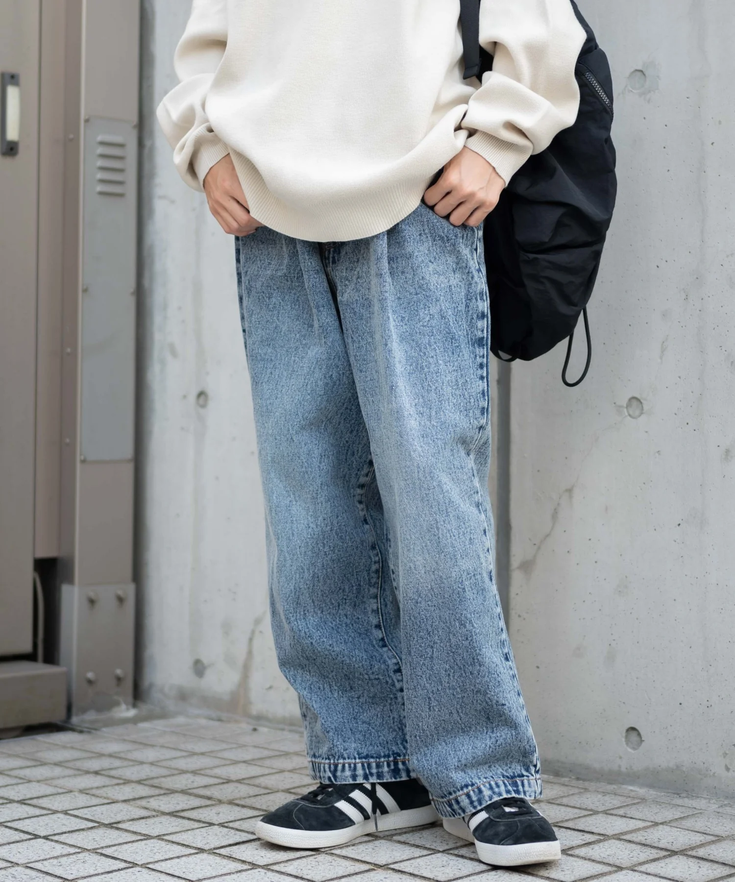 デニムルーズテーパードパンツ - Image 28