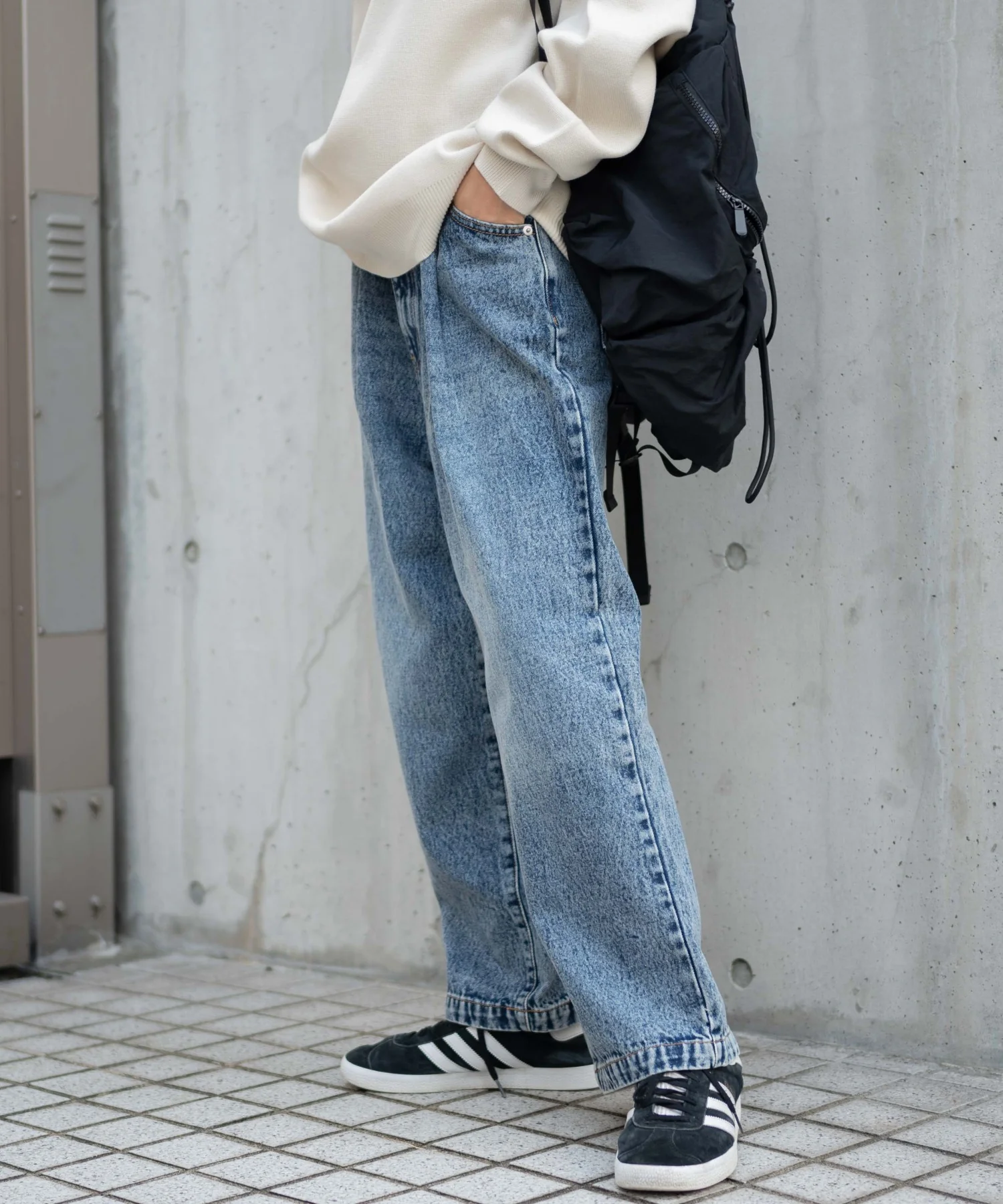 デニムルーズテーパードパンツ - Image 30