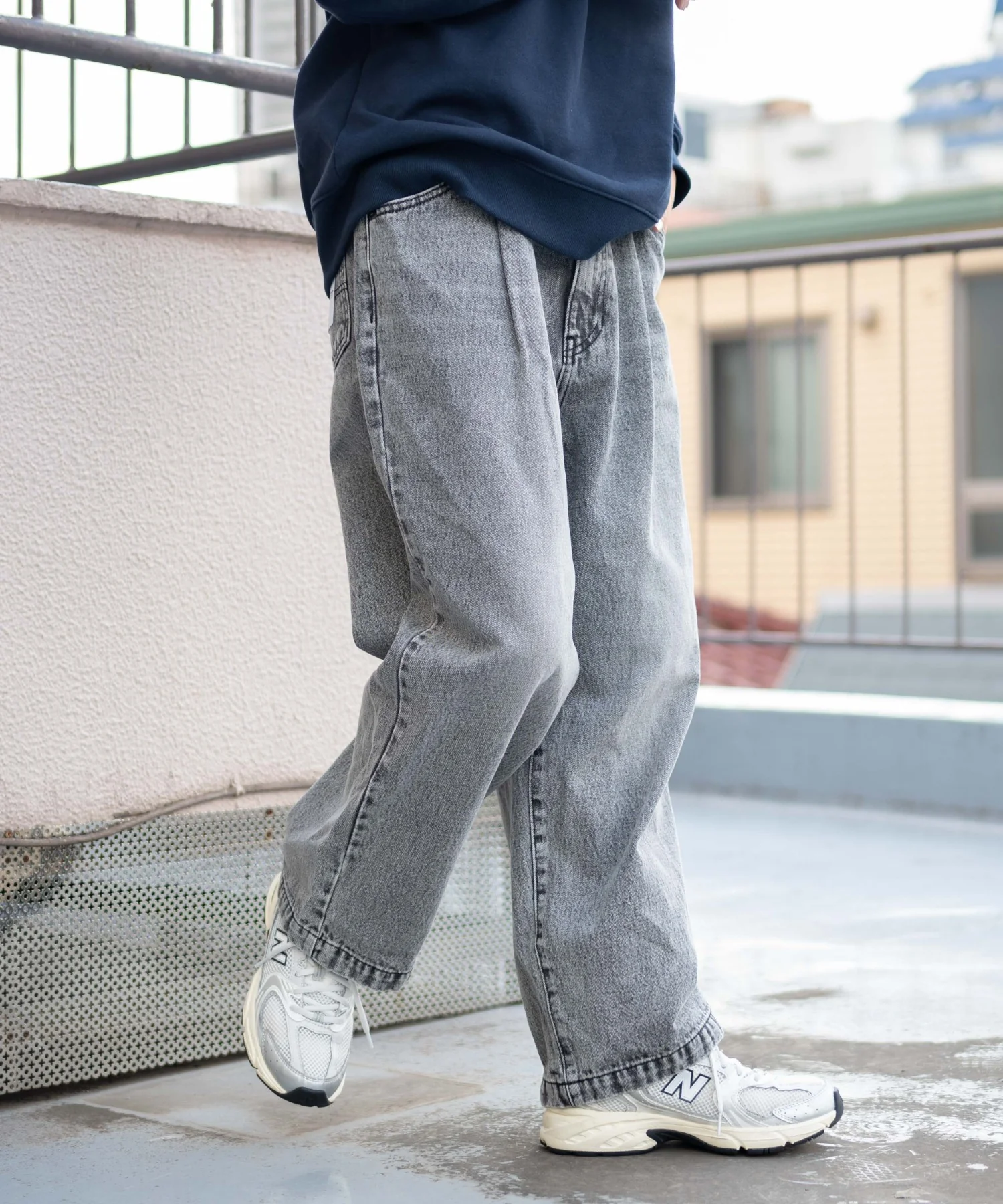 デニムルーズテーパードパンツ - Image 39
