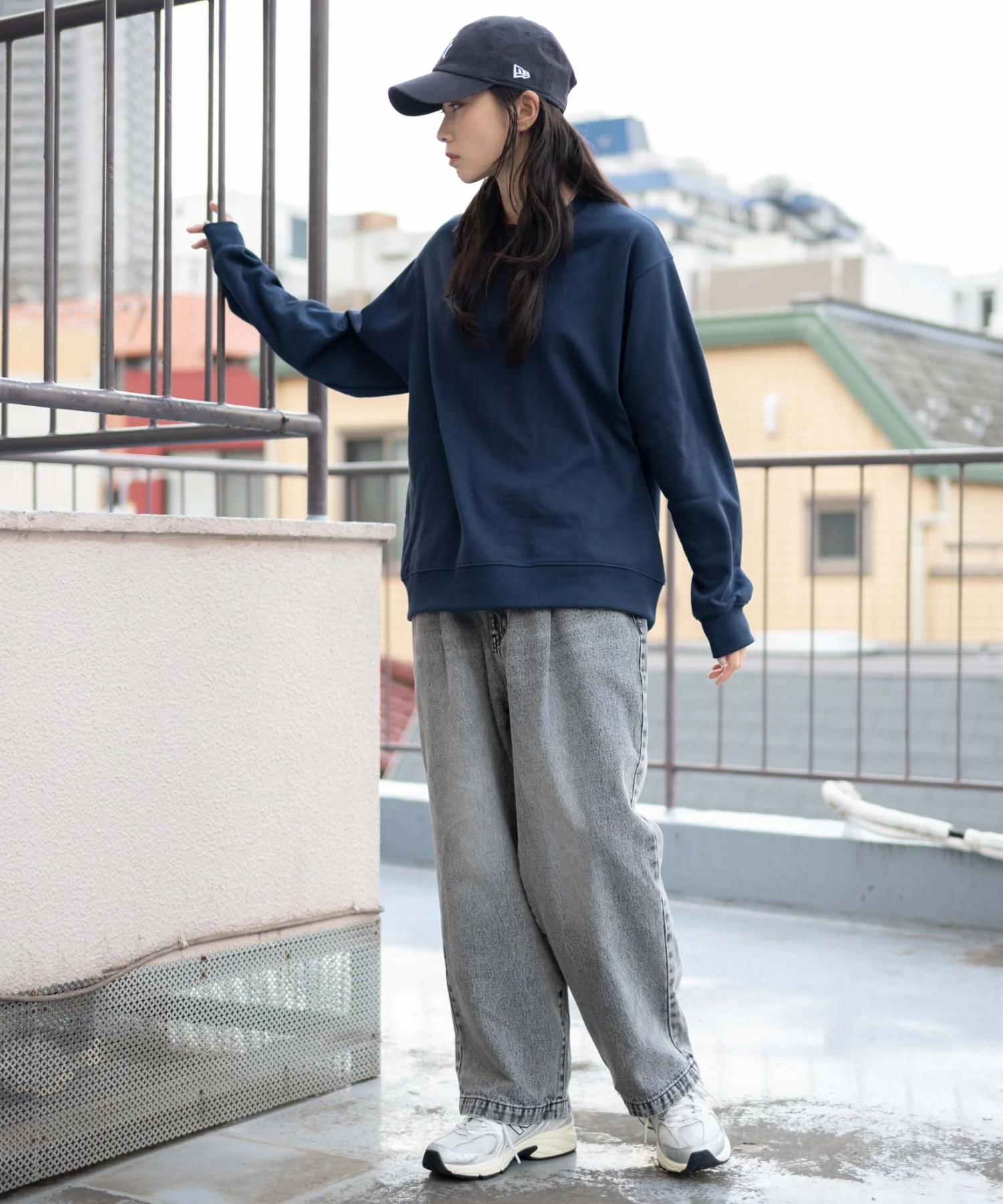 デニムルーズテーパードパンツ - Image 42