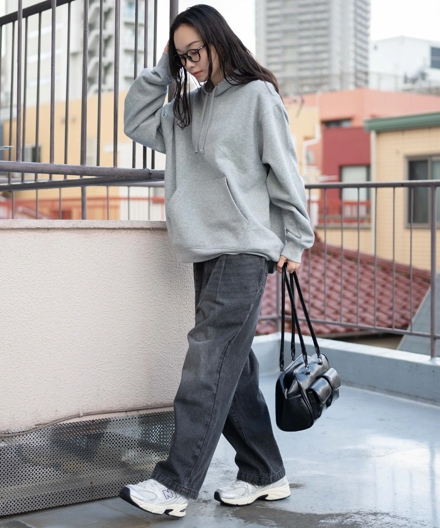 デニムルーズテーパードパンツ - Image 52