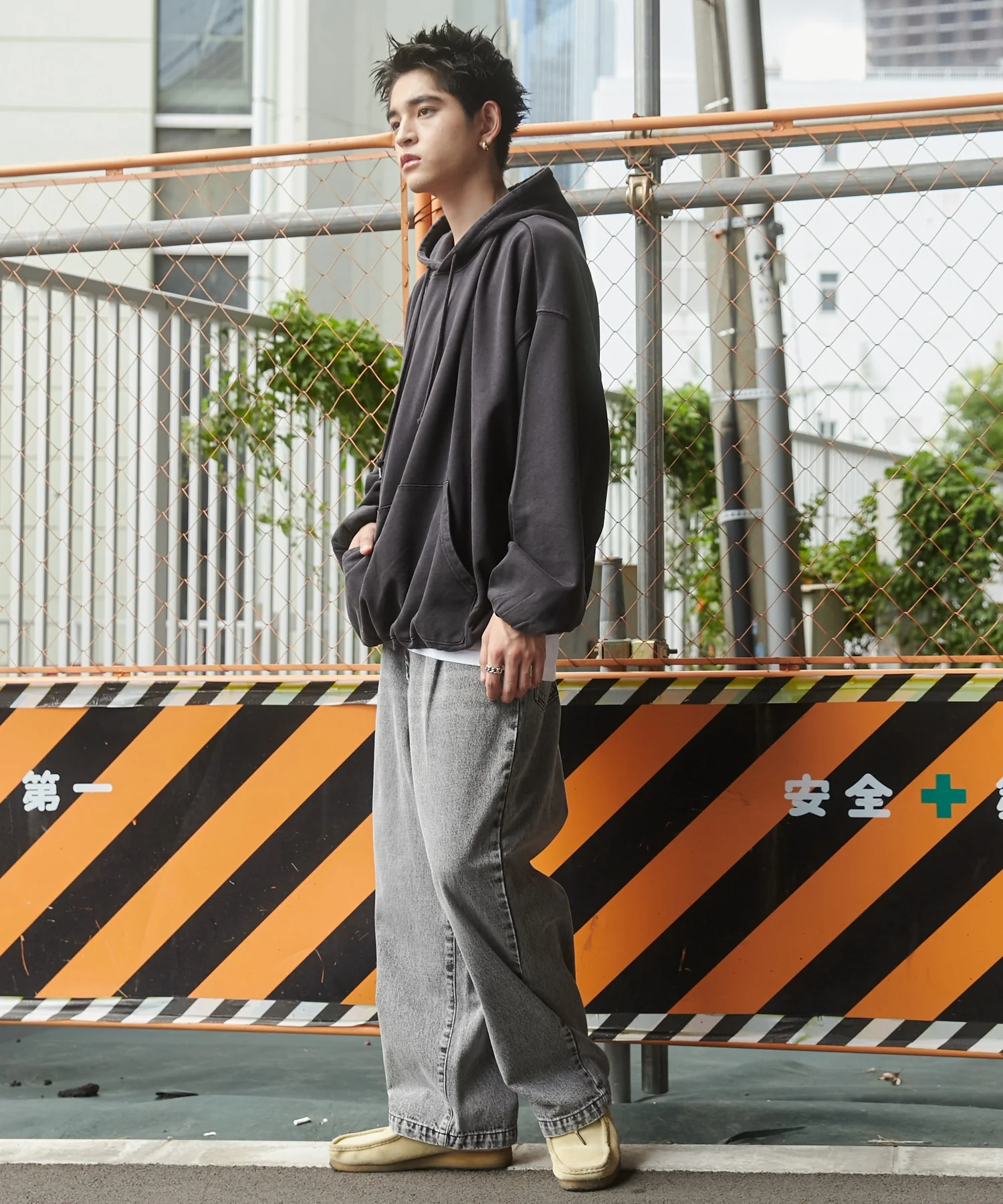 デニムルーズテーパードパンツ - Image 9