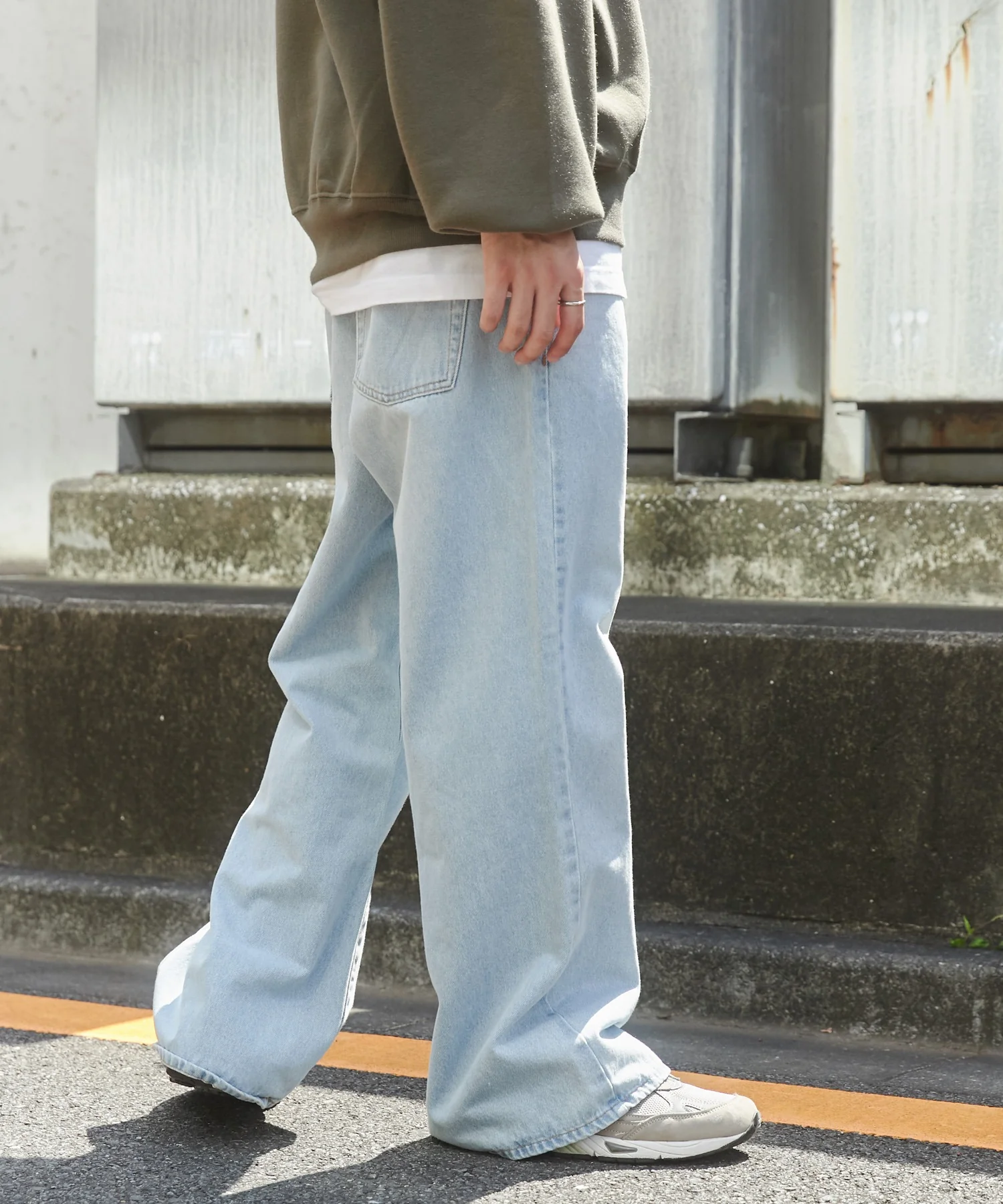 デニムルーズフレアパンツ - Image 13