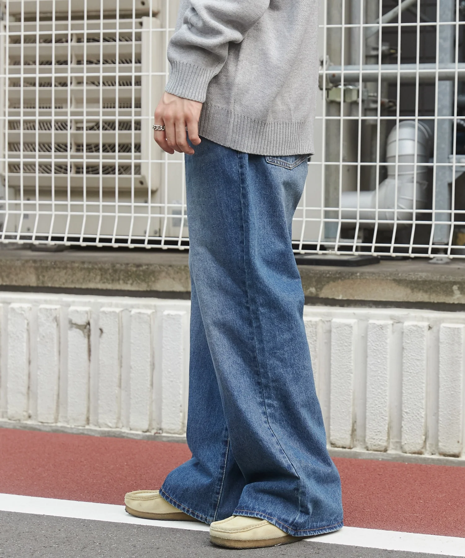 デニムルーズフレアパンツ - Image 21
