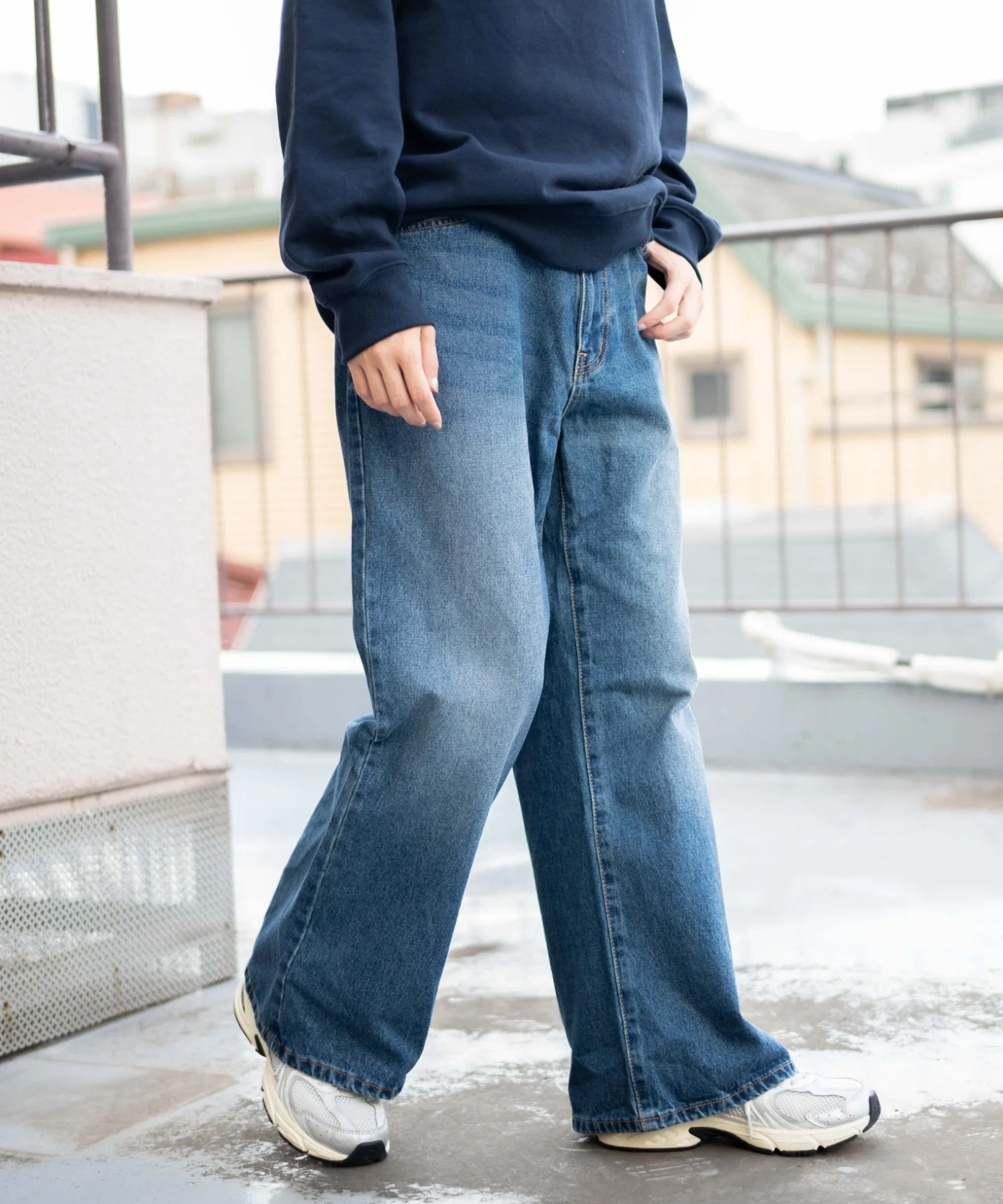 デニムルーズフレアパンツ - Image 26