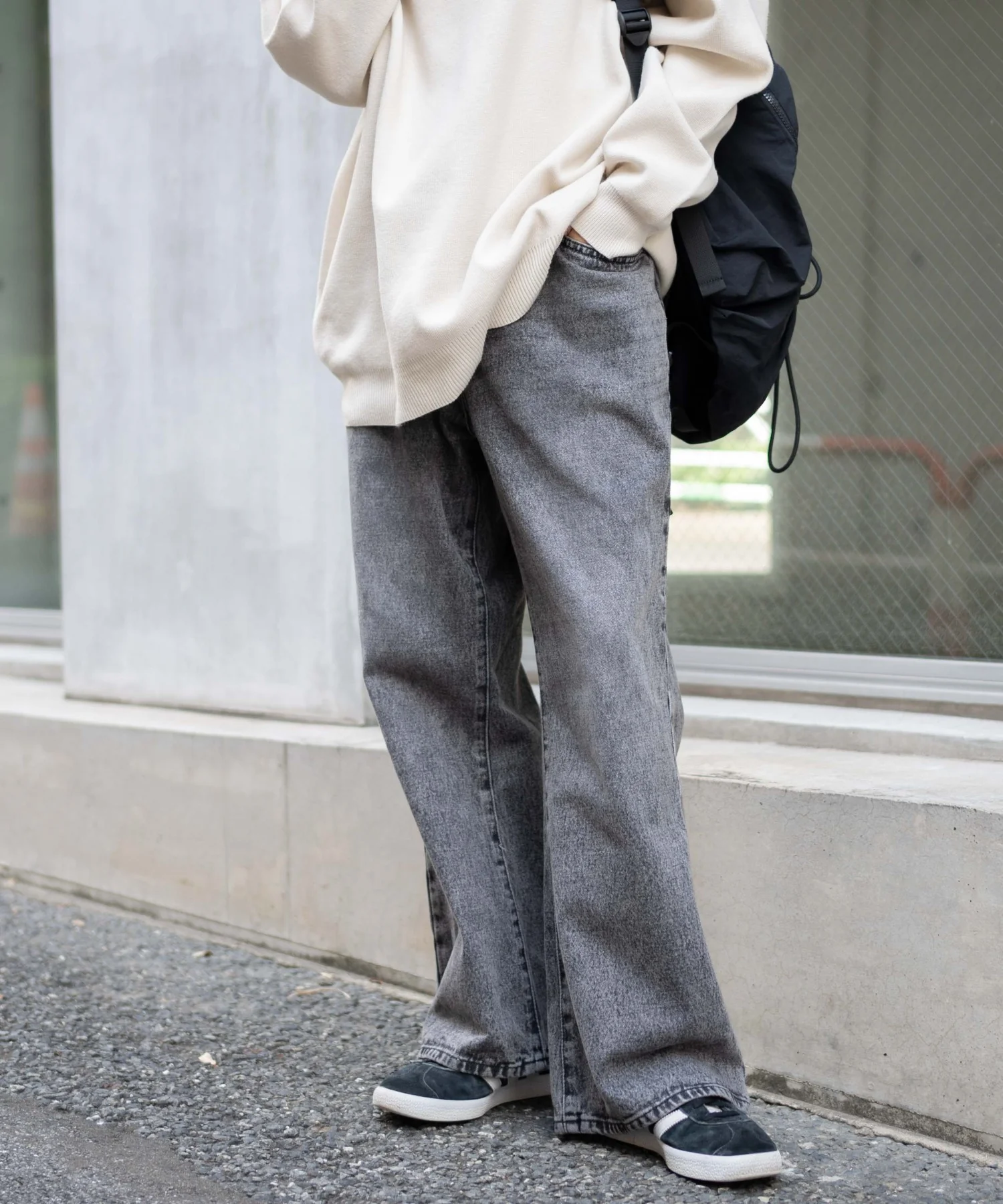 デニムルーズフレアパンツ - Image 35