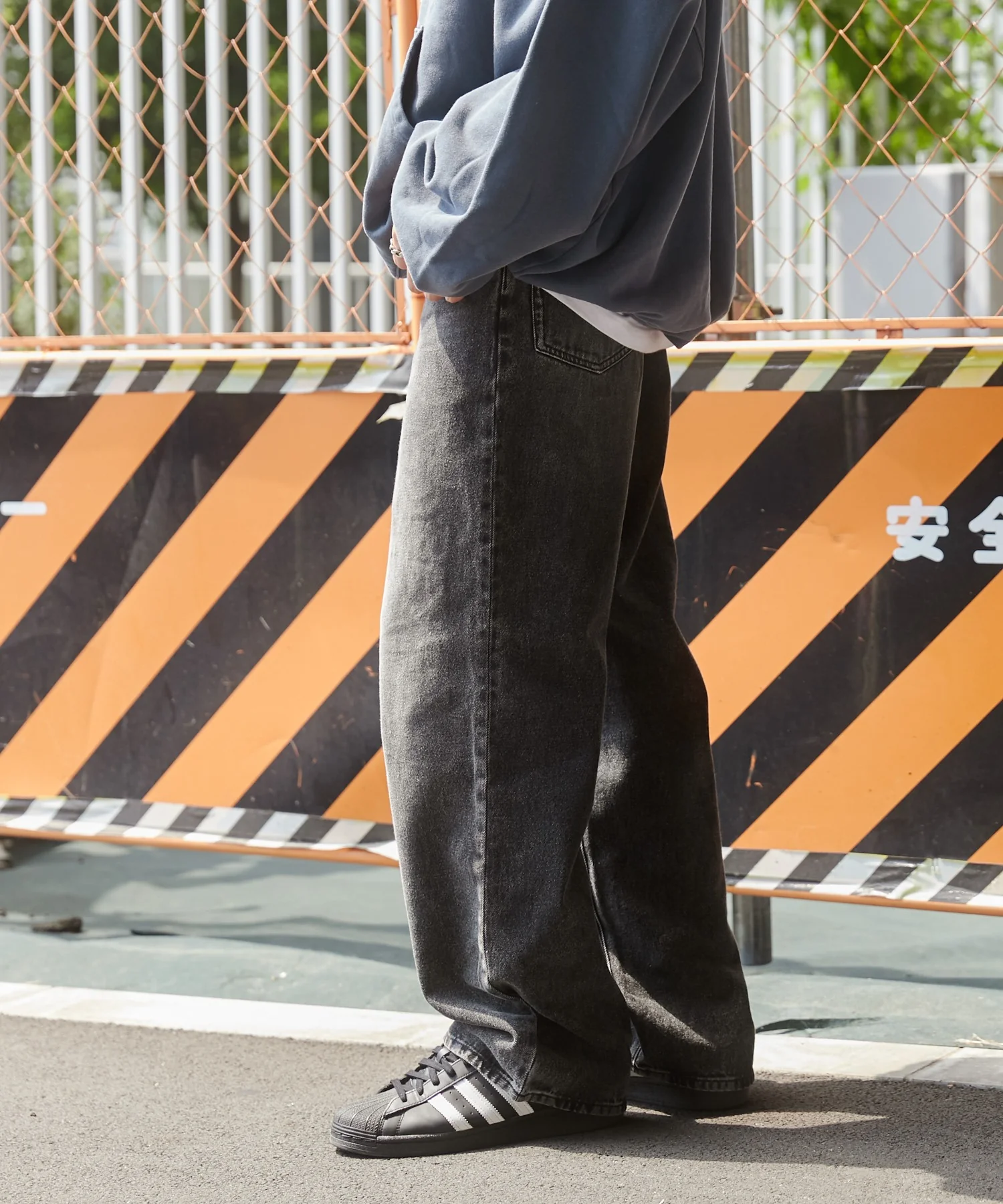 デニムストレートパンツ - Image 3