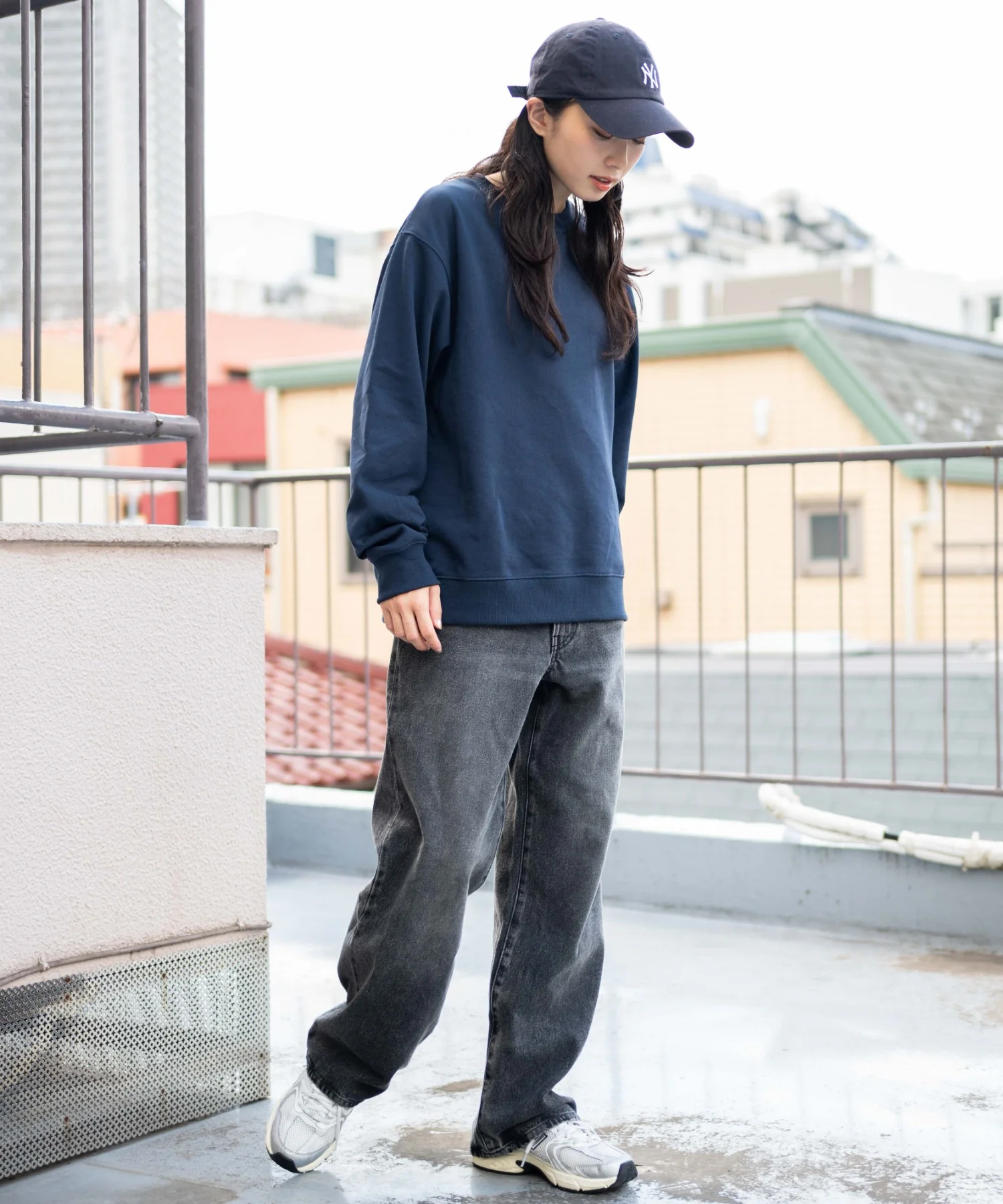 デニムストレートパンツ - Image 9