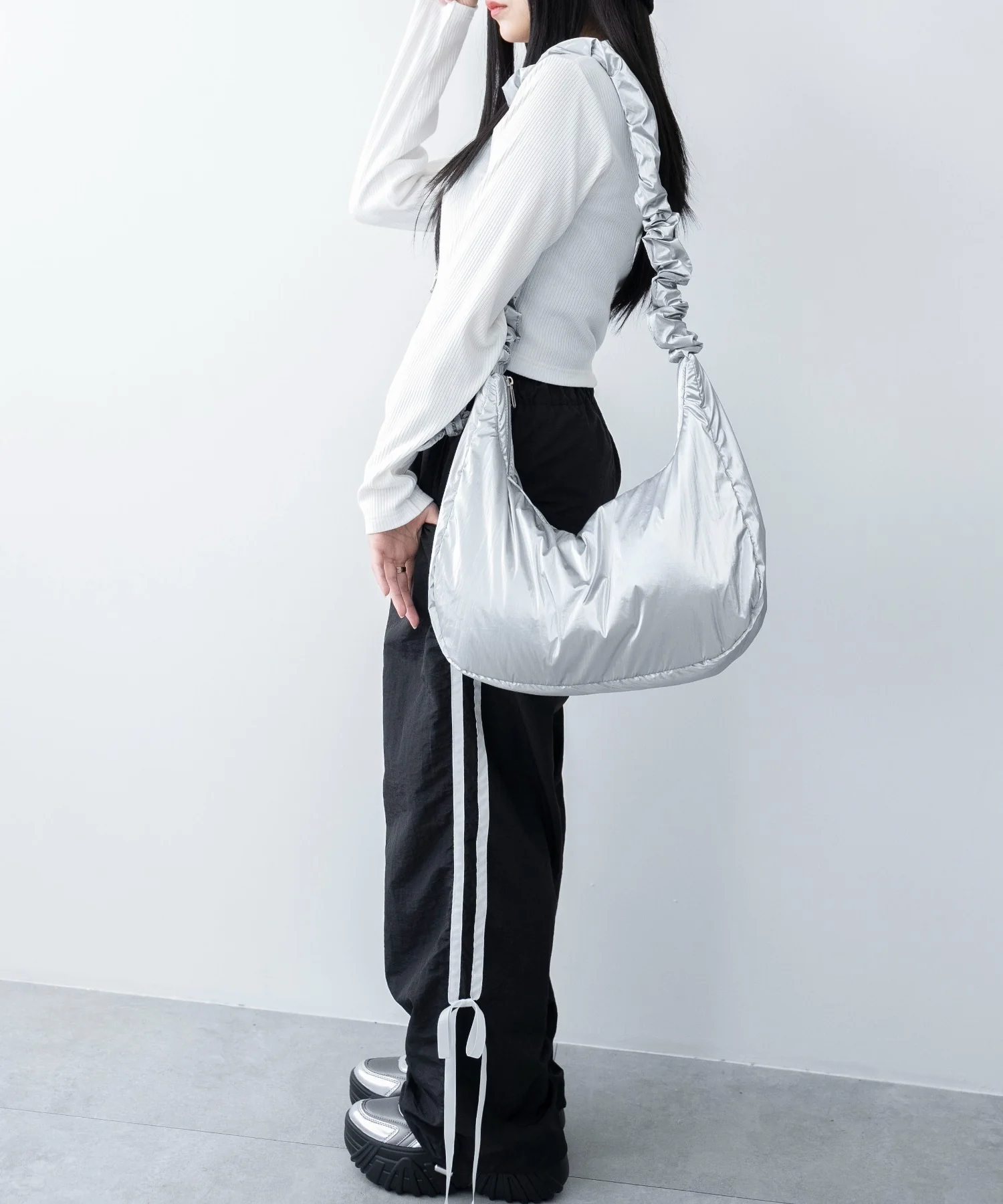 ハーフムーンドロストショルダー - Image 18