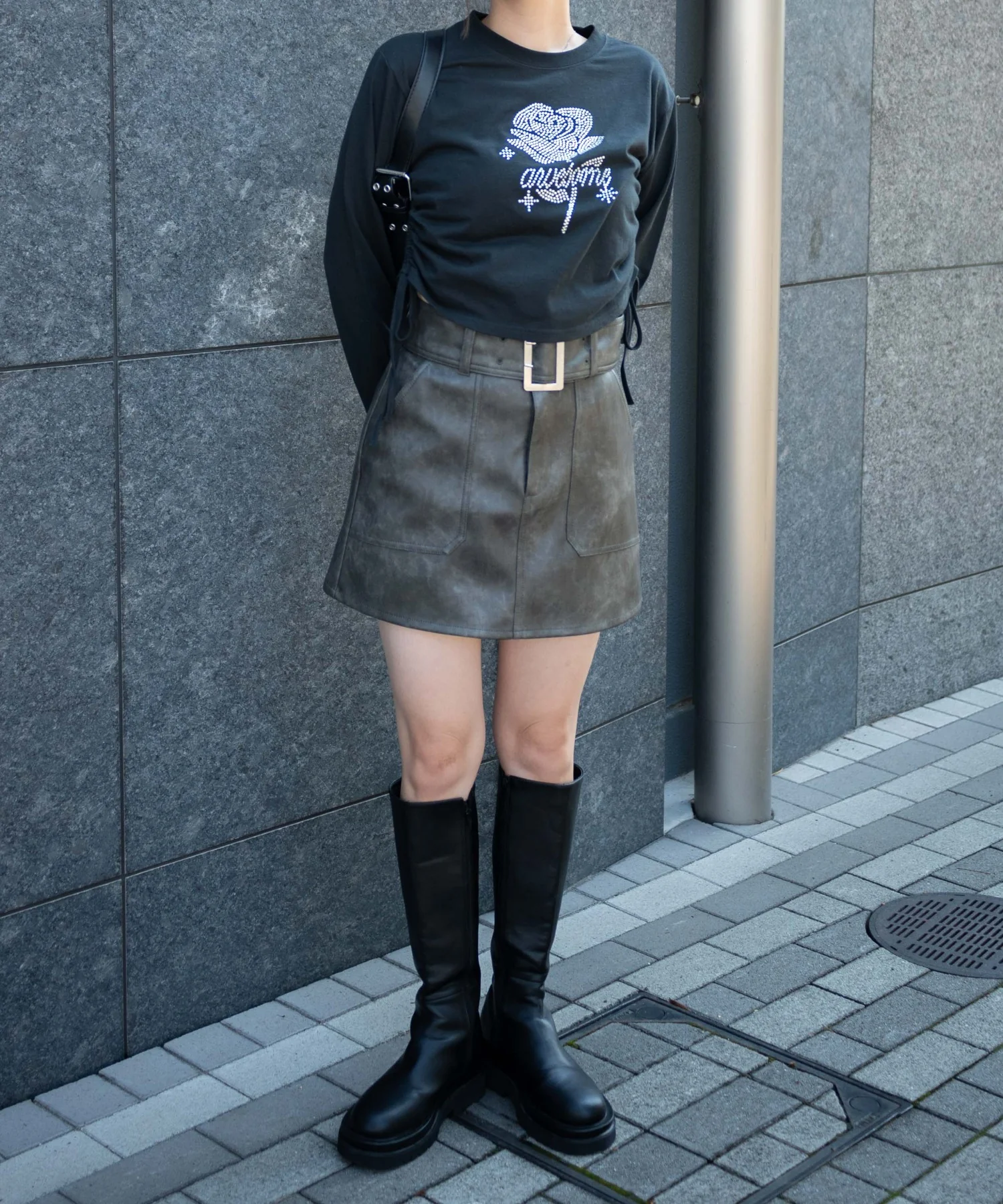 ベルト付ヴィンテージライク合皮ミニスカート - Image 13