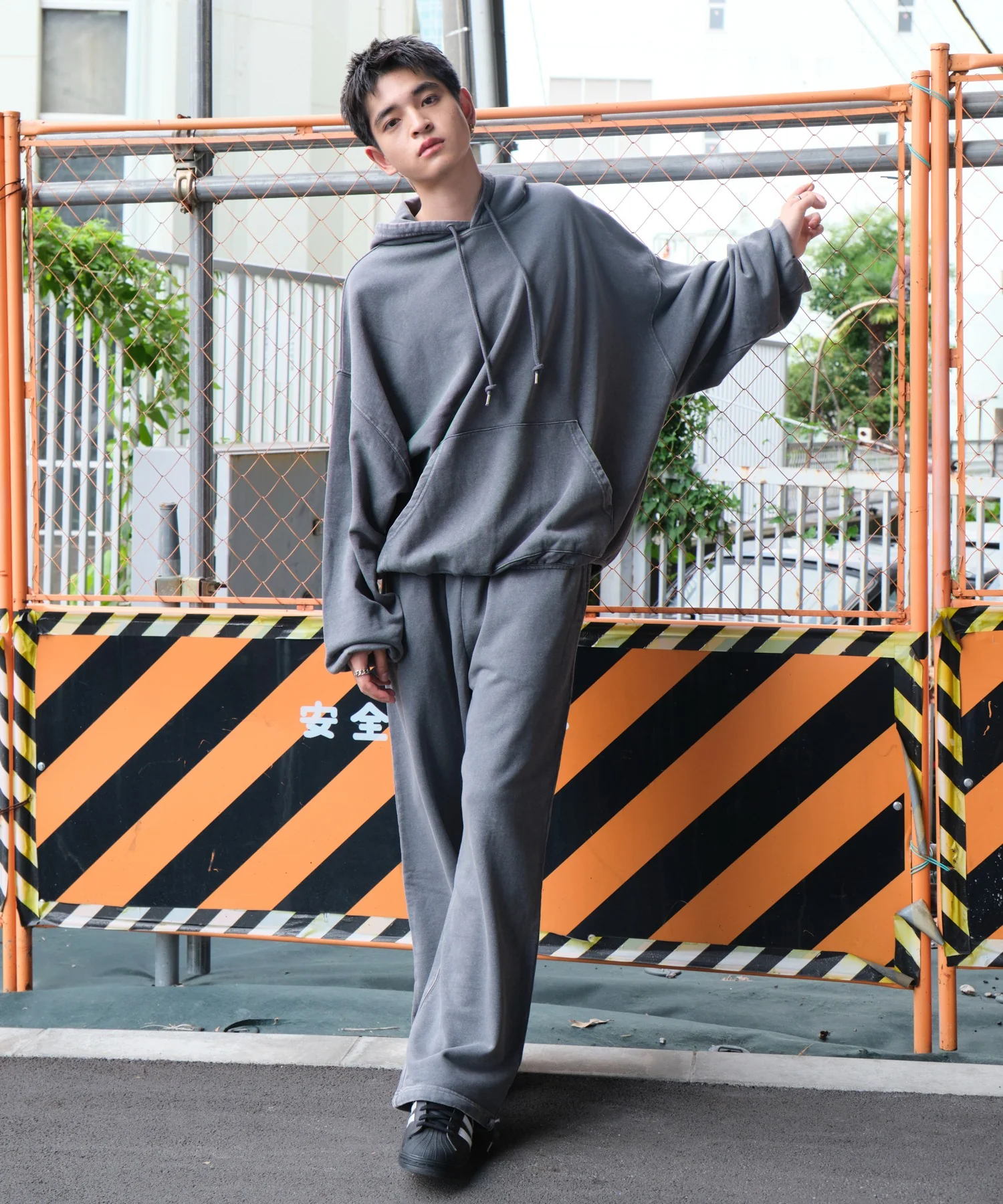 アシッドウォッシュワイドスウェットパンツ - Image 16