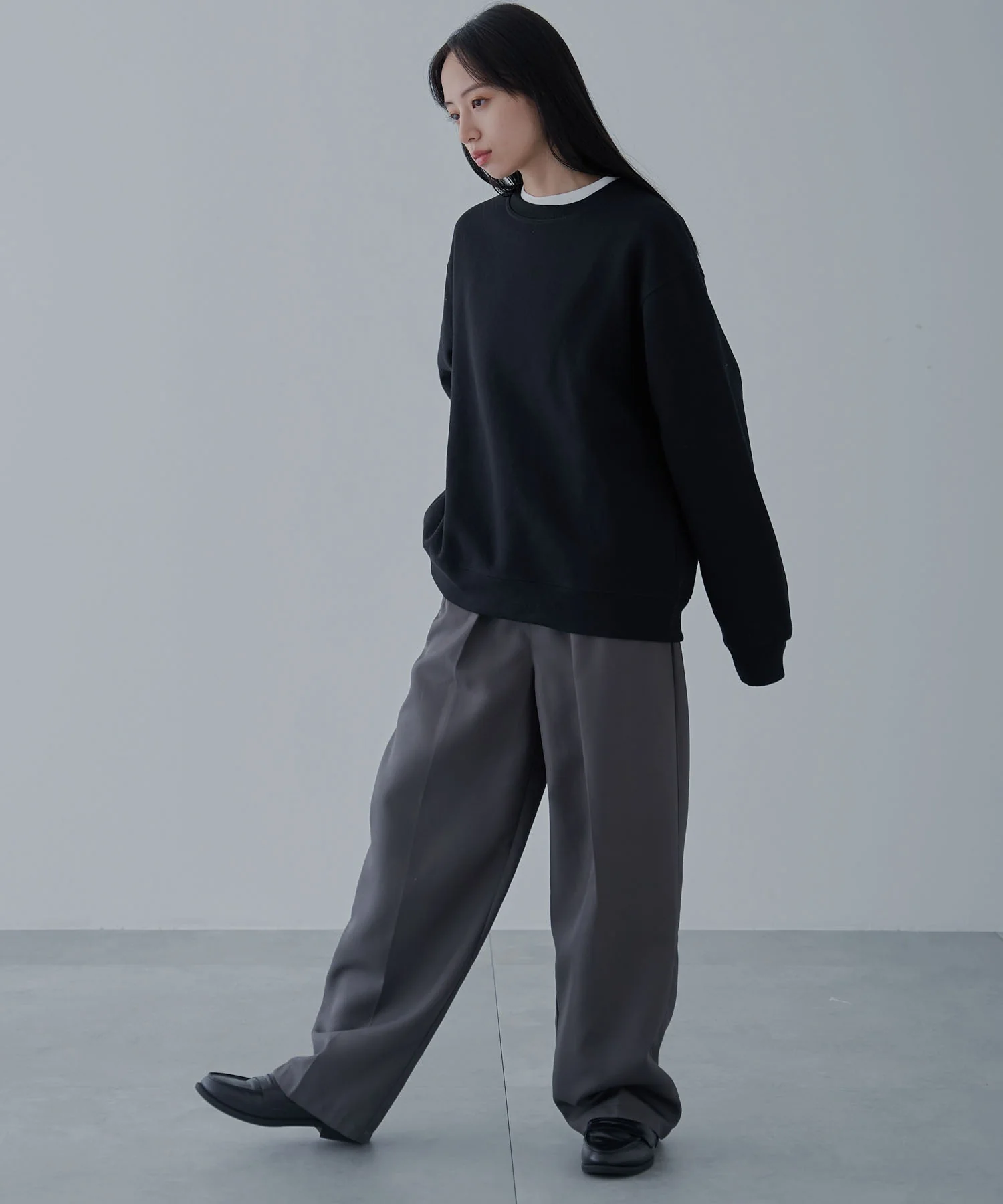 リラックスフィットスウェットプルオーバー - Image 12