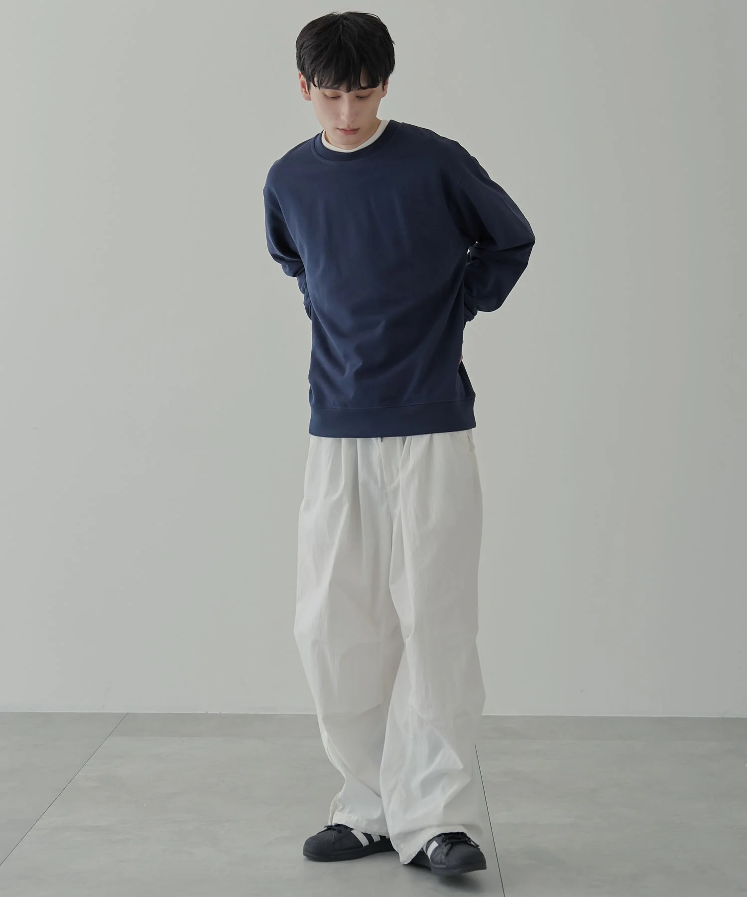リラックスフィットスウェットプルオーバー - Image 8