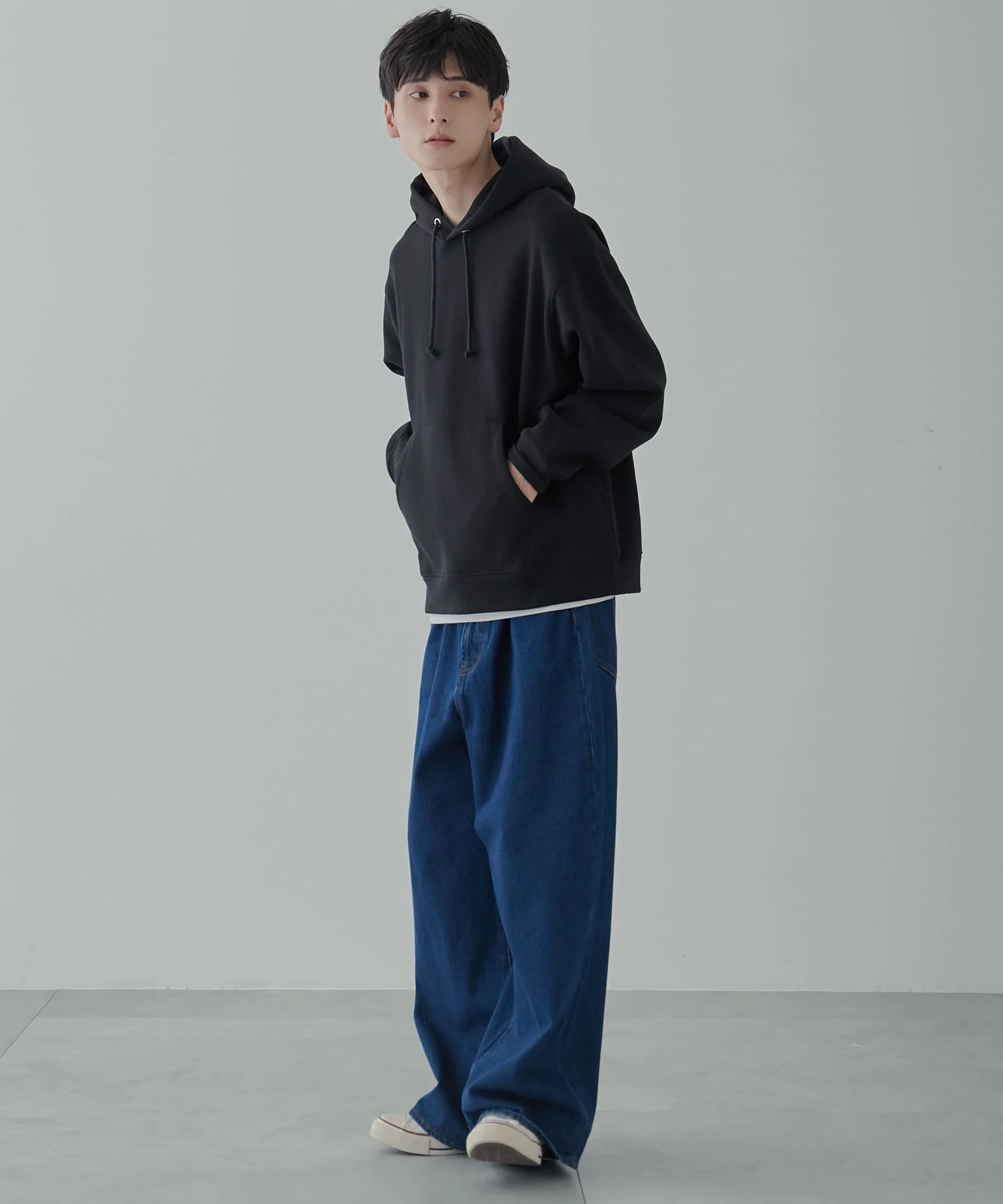 リラックスフィットスウェットプルパーカー - Image 15
