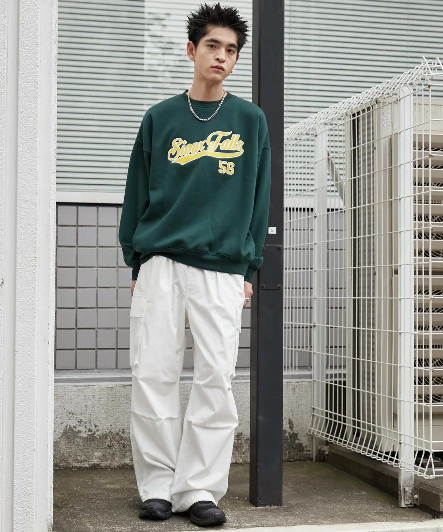 アクセ付きグラフィックプルオーバー - Image 15