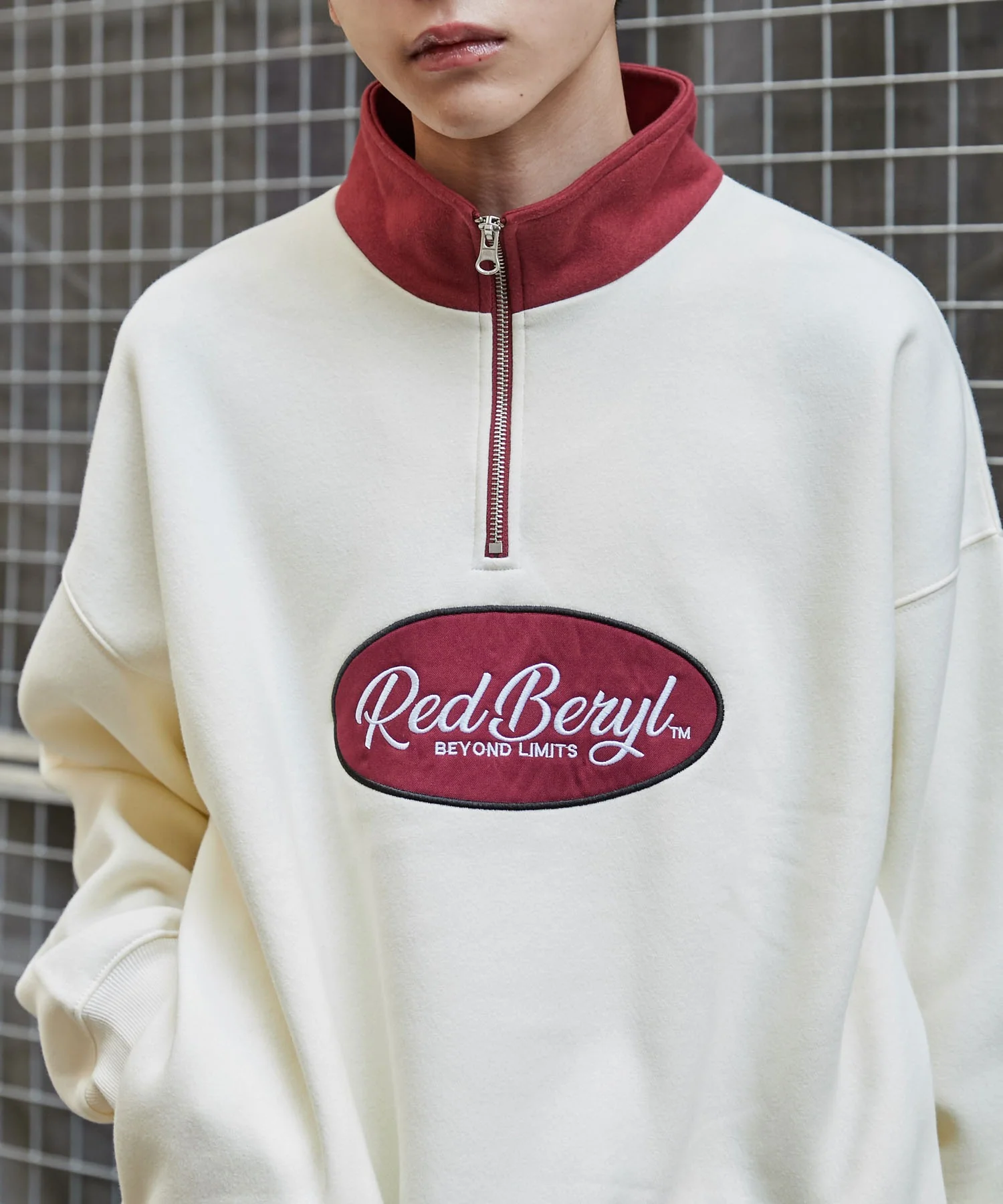 サークルロゴハーフジッププルオーバー - Image 11