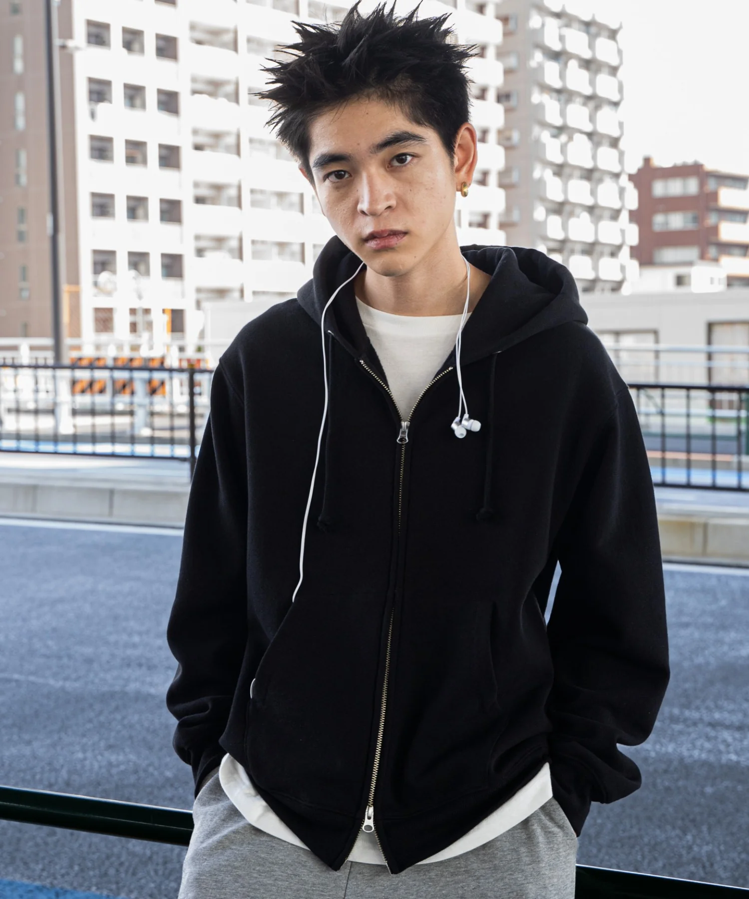 リラックスフィットバックロゴジップパーカー - Image 16