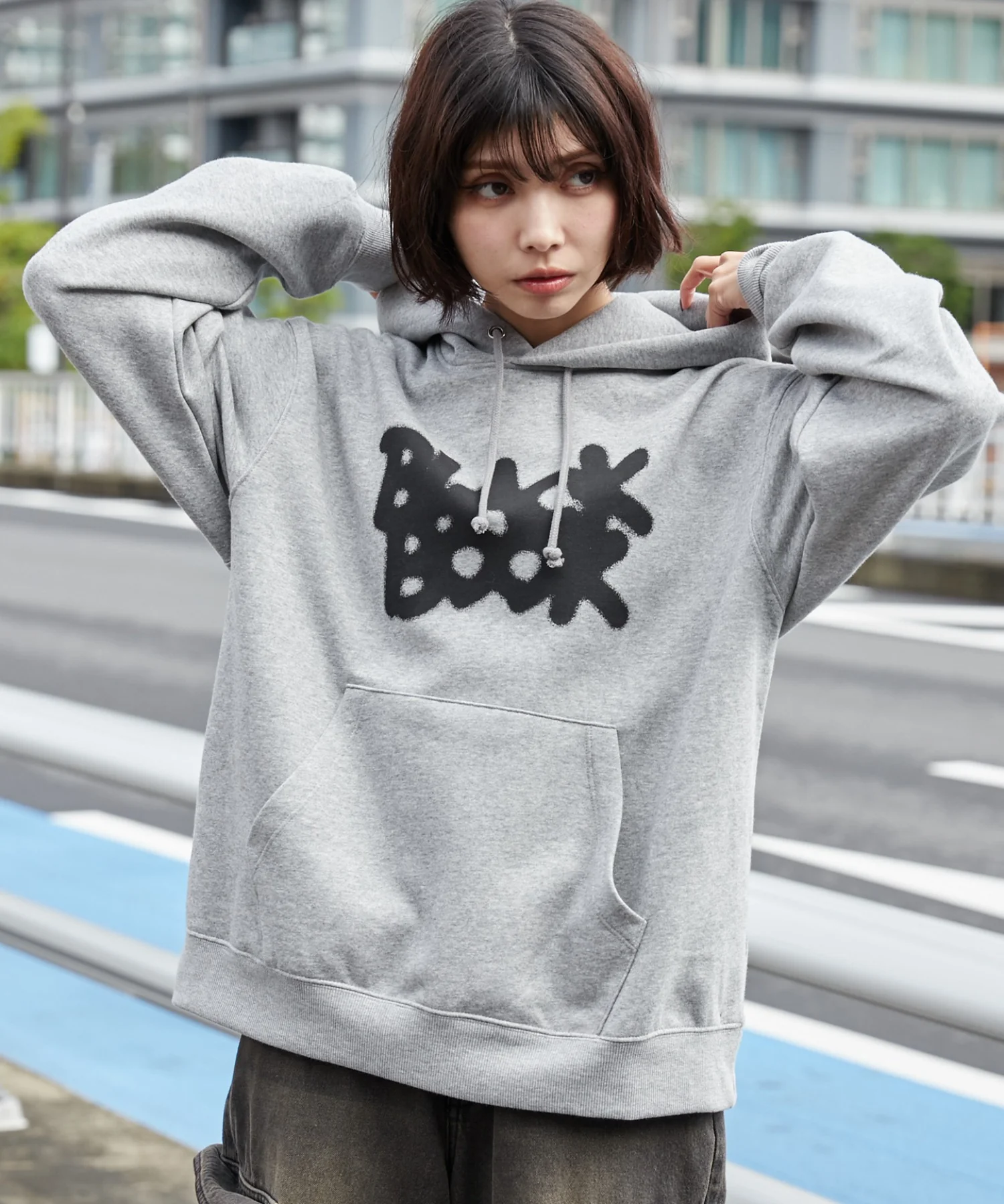 リラックスフィットスプレーグラフィックパーカー - Image 22