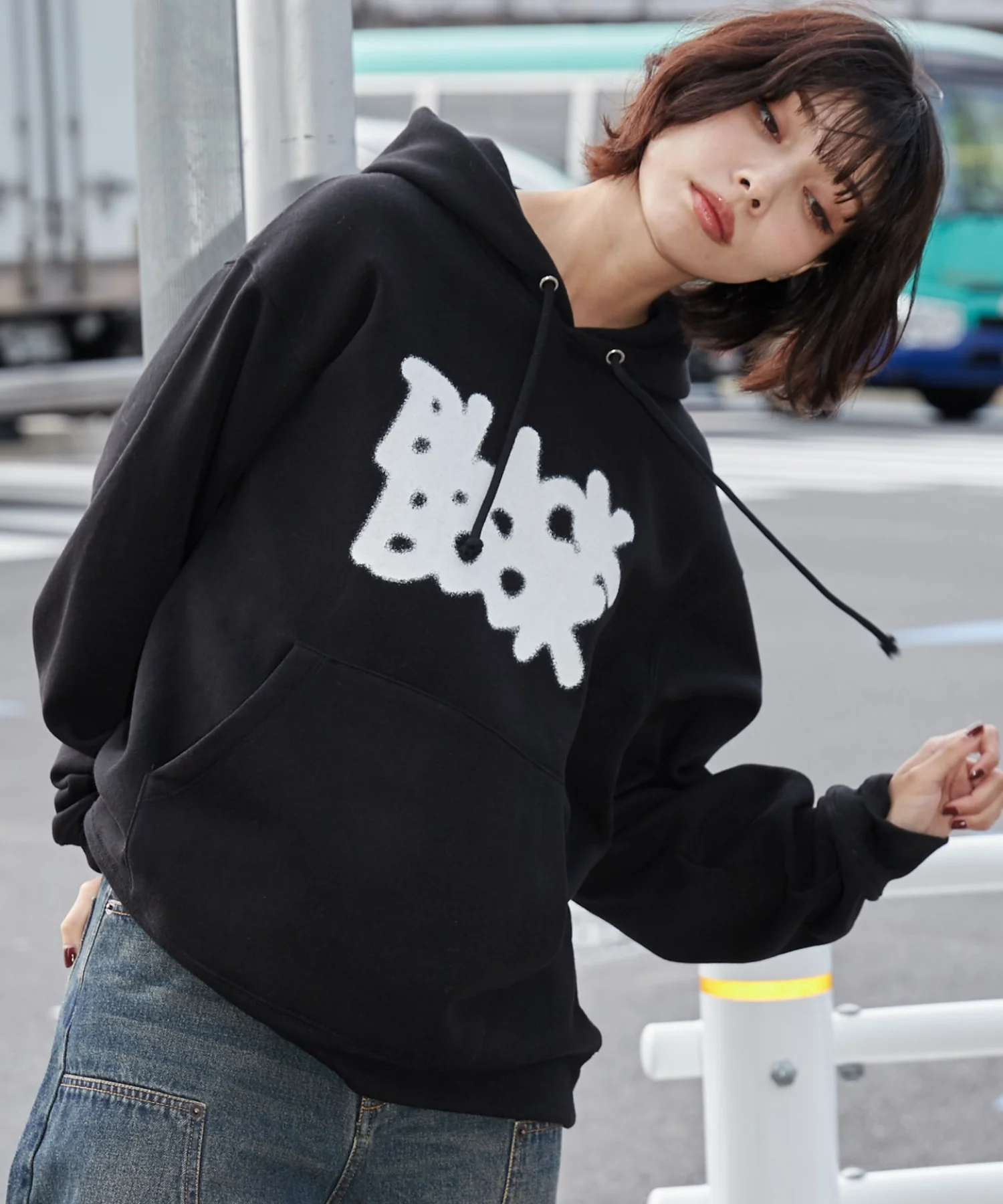 リラックスフィットスプレーグラフィックパーカー - Image 31