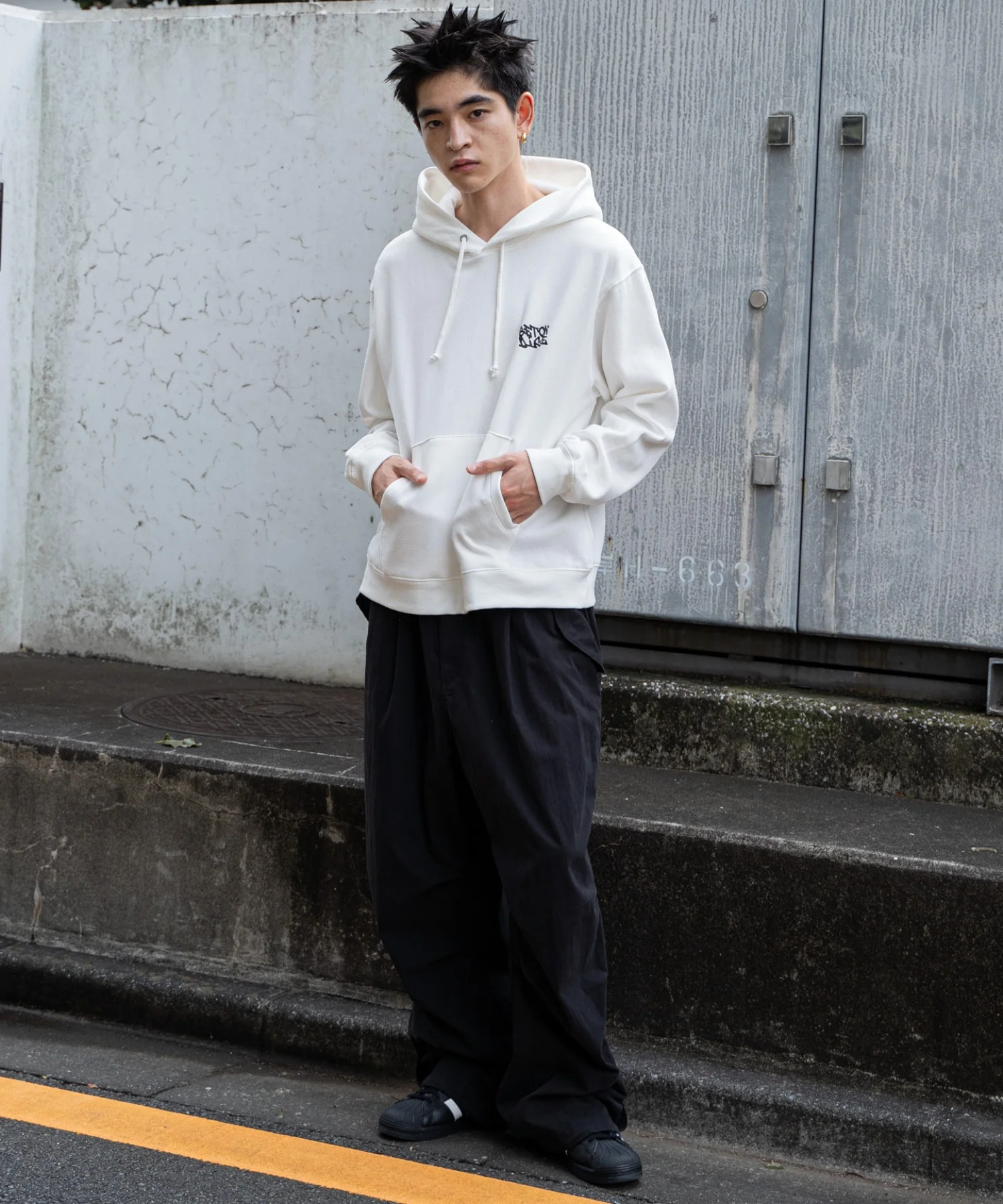 リラックスフィットグラフィックパーカー - Image 13