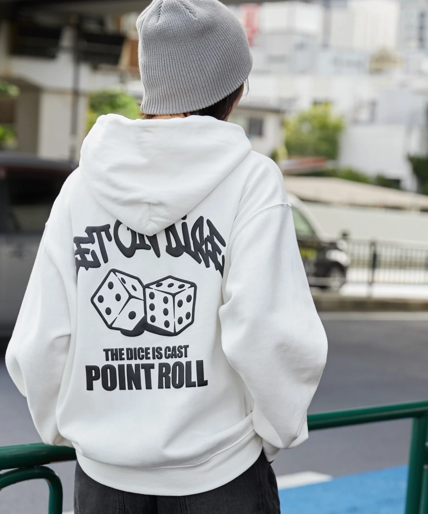 リラックスフィットグラフィックパーカー - Image 57