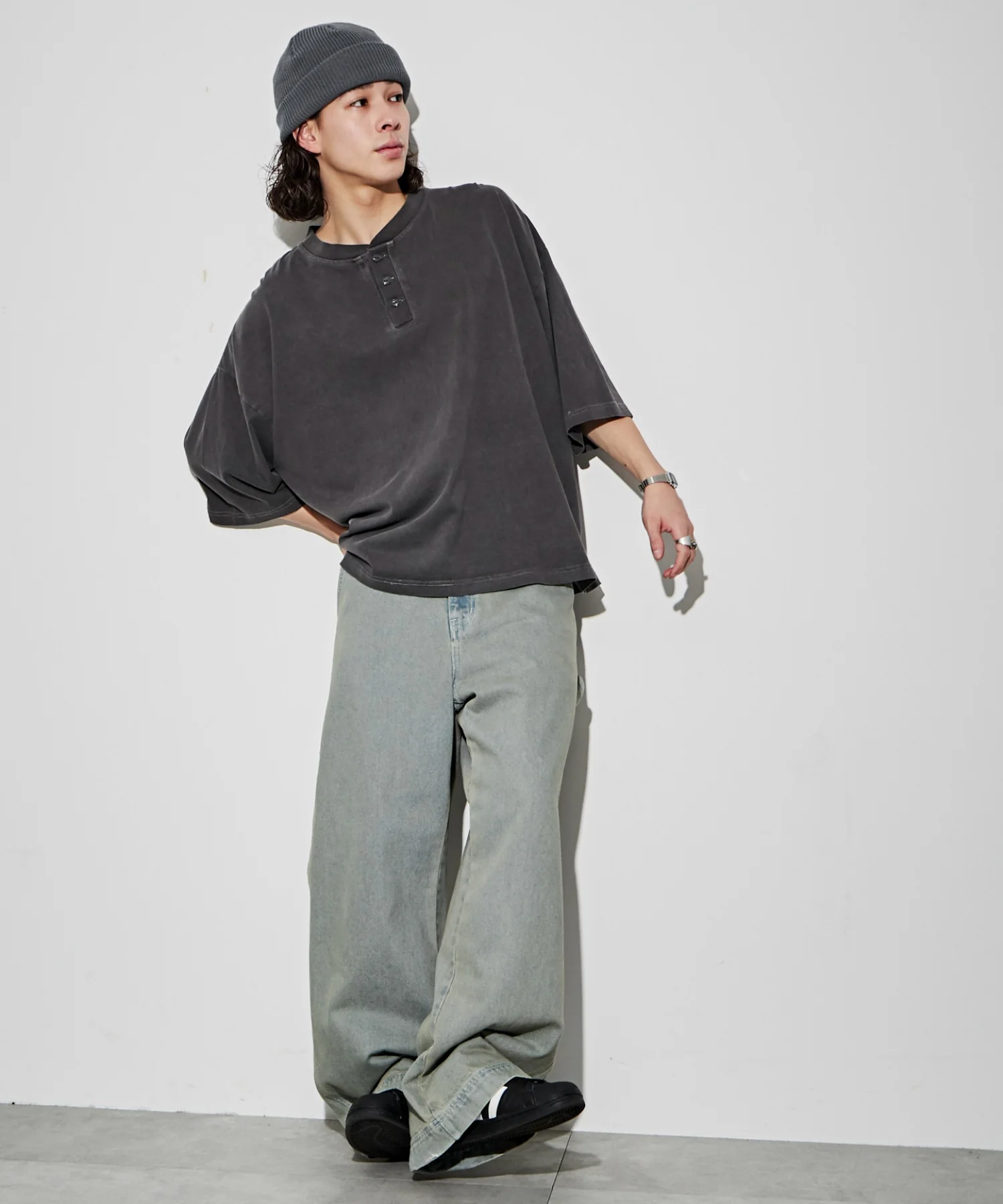 HENRYNECK T - Image 3