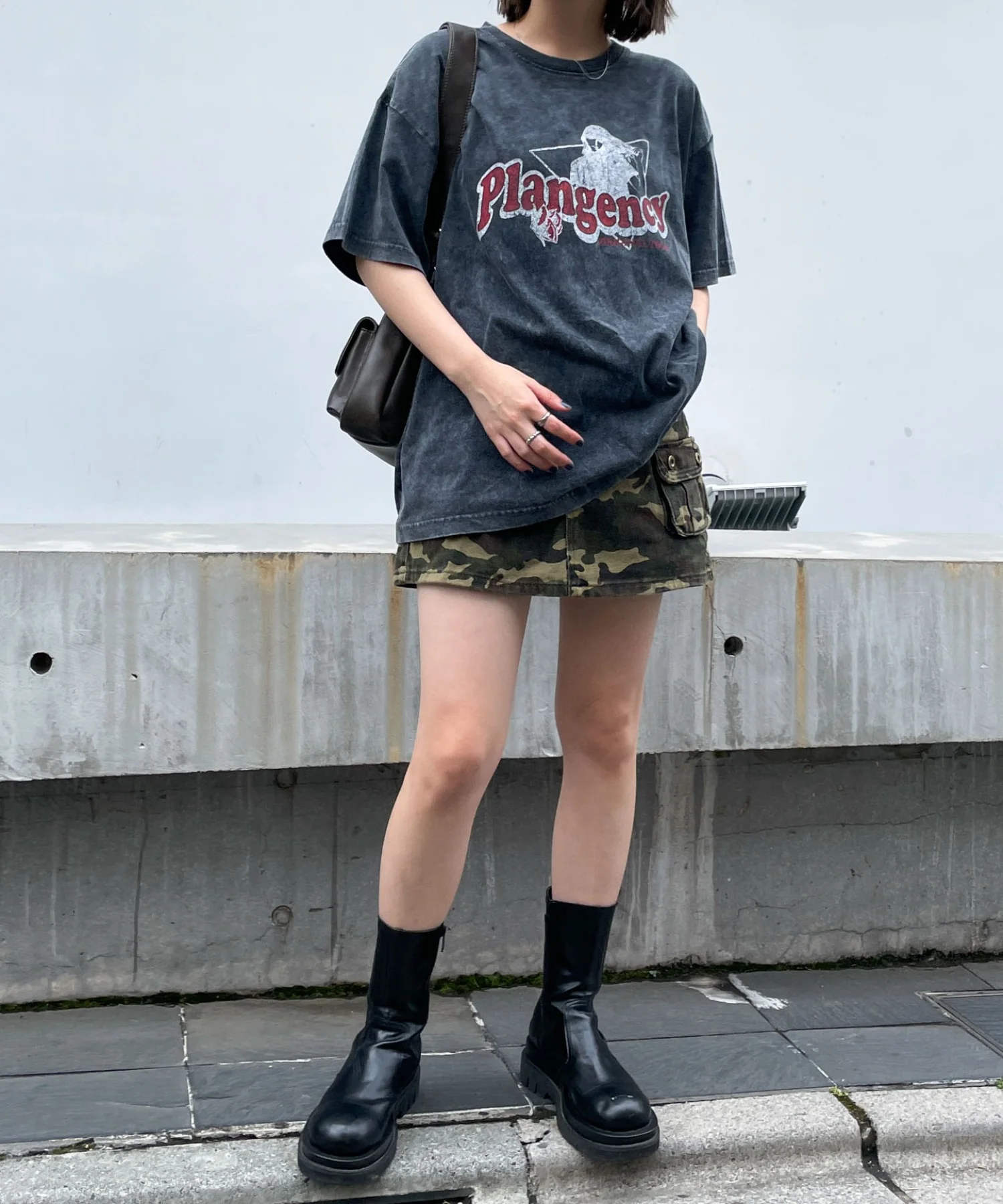 ヴィンテージウォッシュグラフィックTシャツ - Image 14