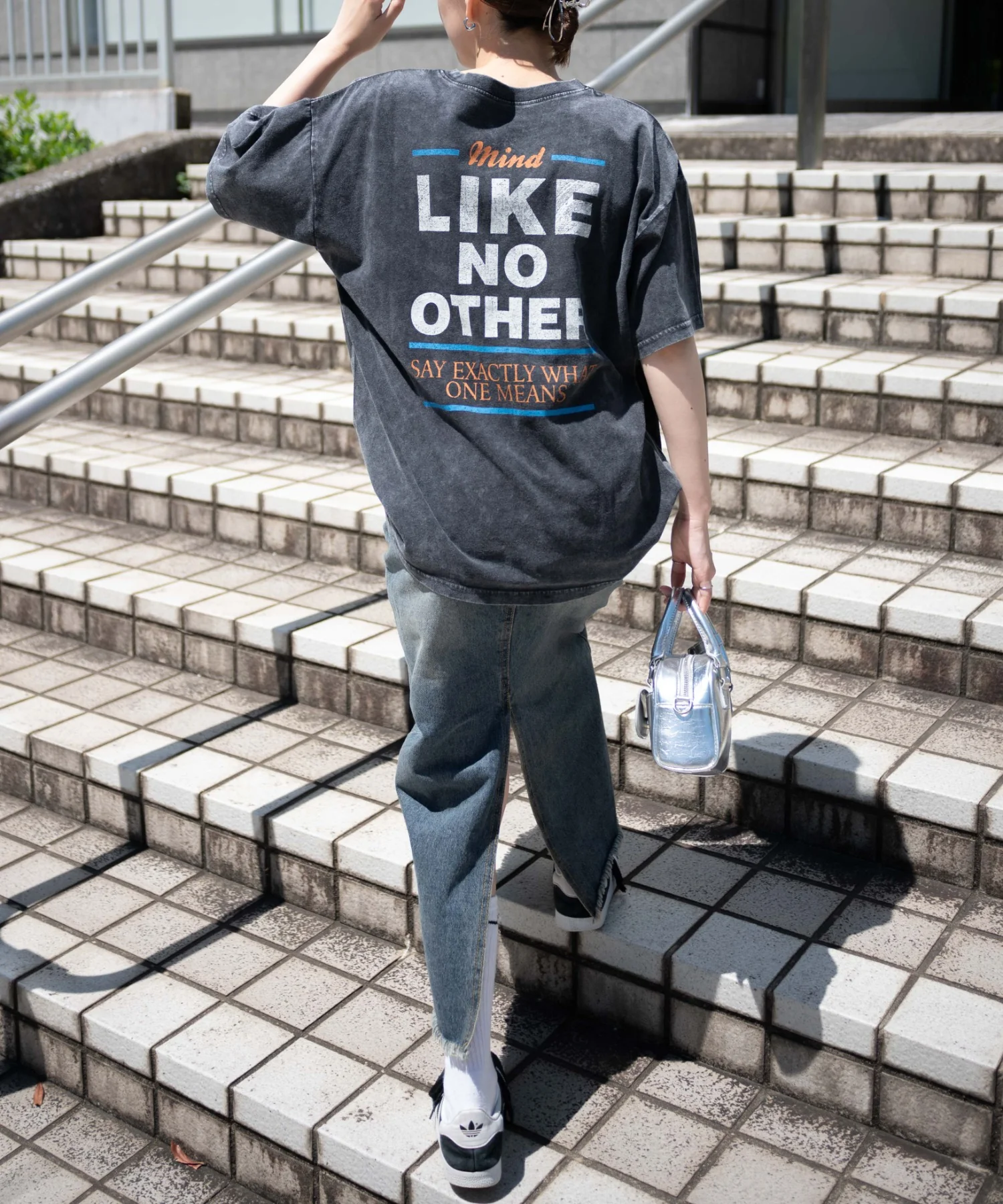 ヴィンテージウォッシュグラフィックTシャツ - Image 45