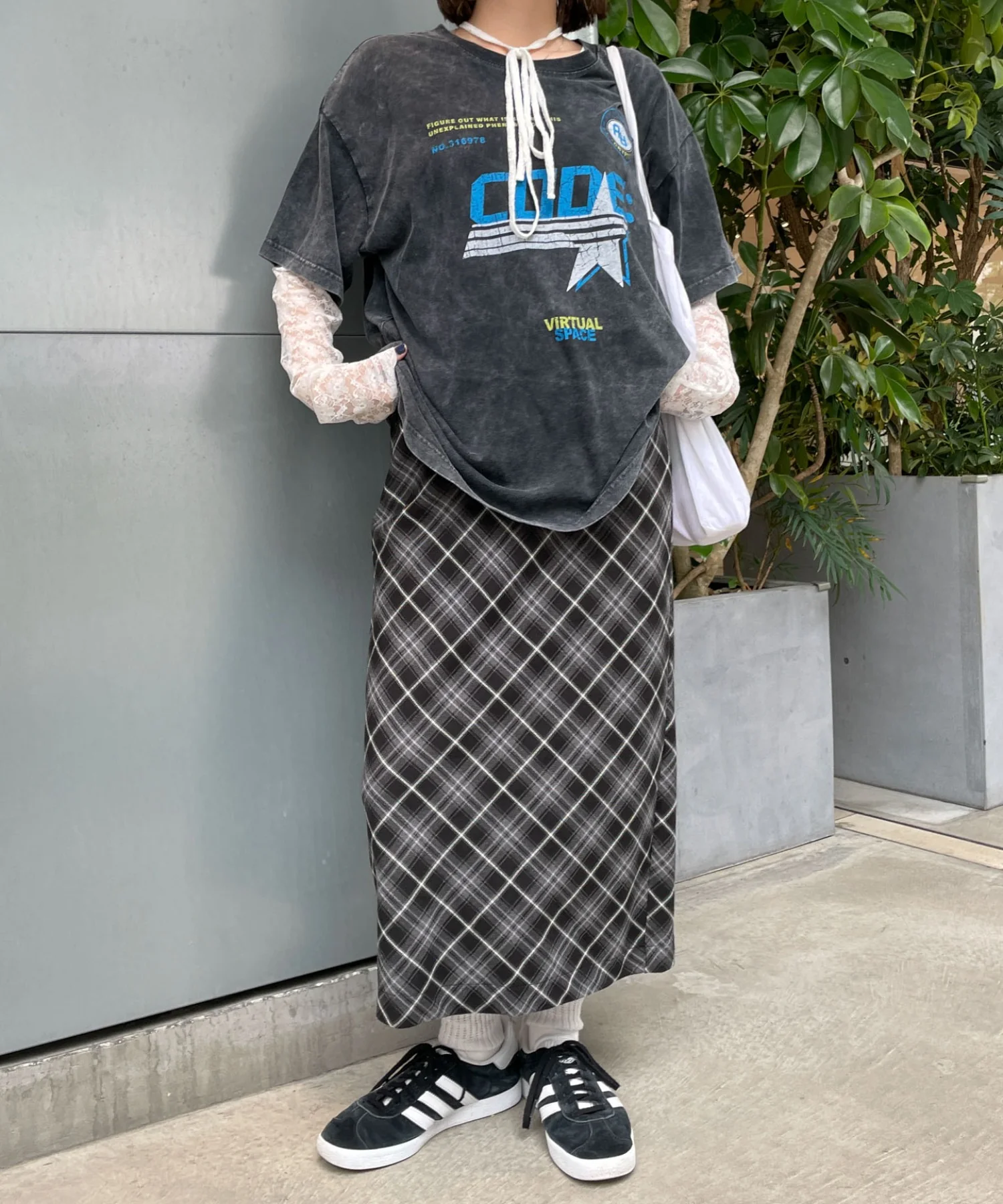 ヴィンテージウォッシュグラフィックTシャツ - Image 59