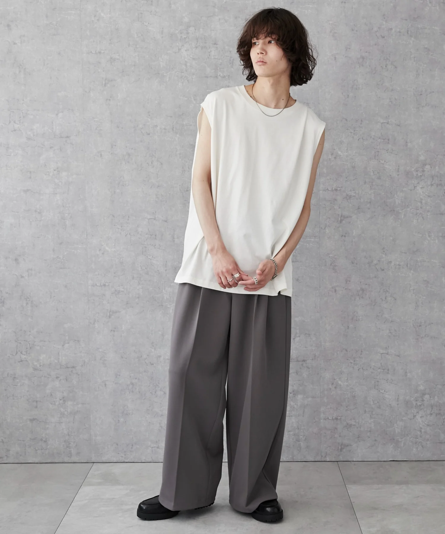 スリーブレスコットンT - Image 10