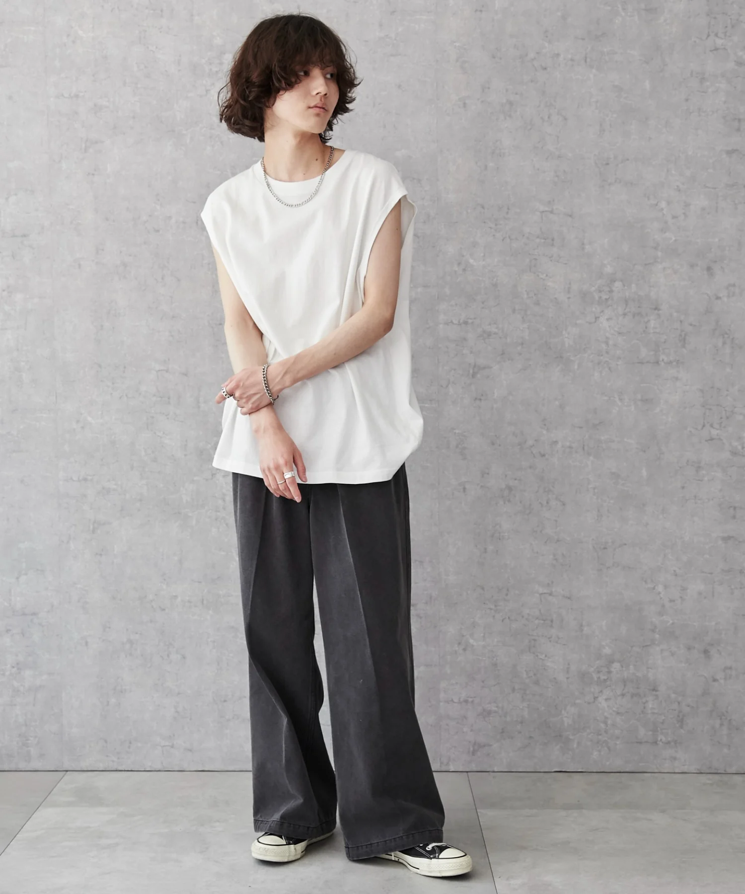 スリーブレスコットンT - Image 11