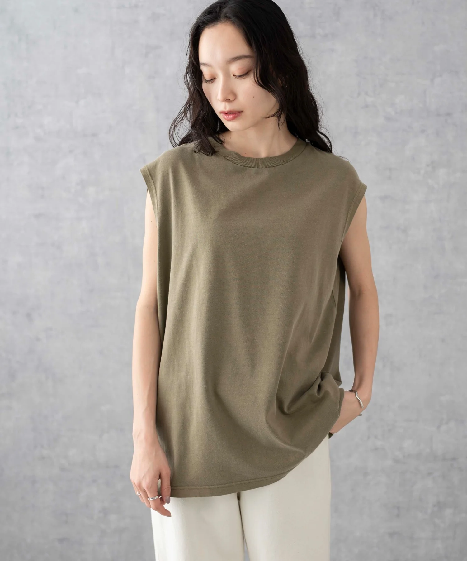 スリーブレスコットンT - Image 25