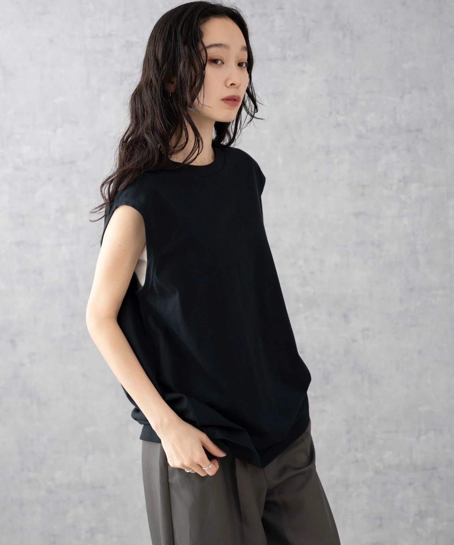 スリーブレスコットンT - Image 49