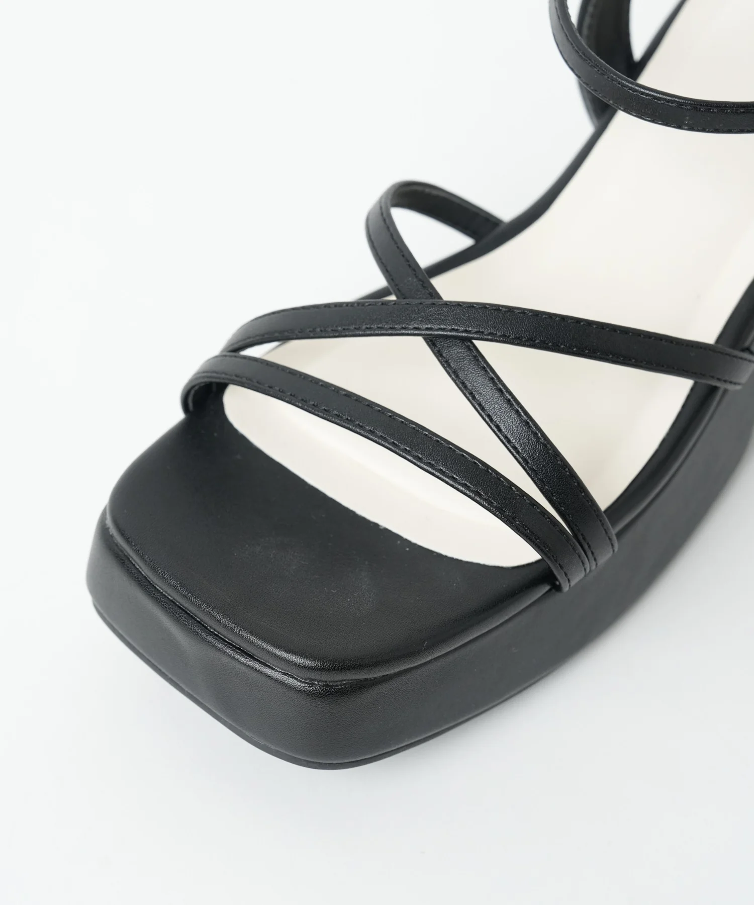 バルキーヒール細ストラップサンダル - Image 15