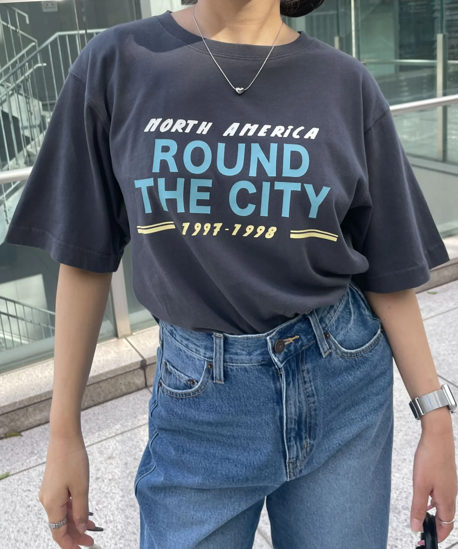 ヴィンテージライクグラフィックTシャツ - Image 25