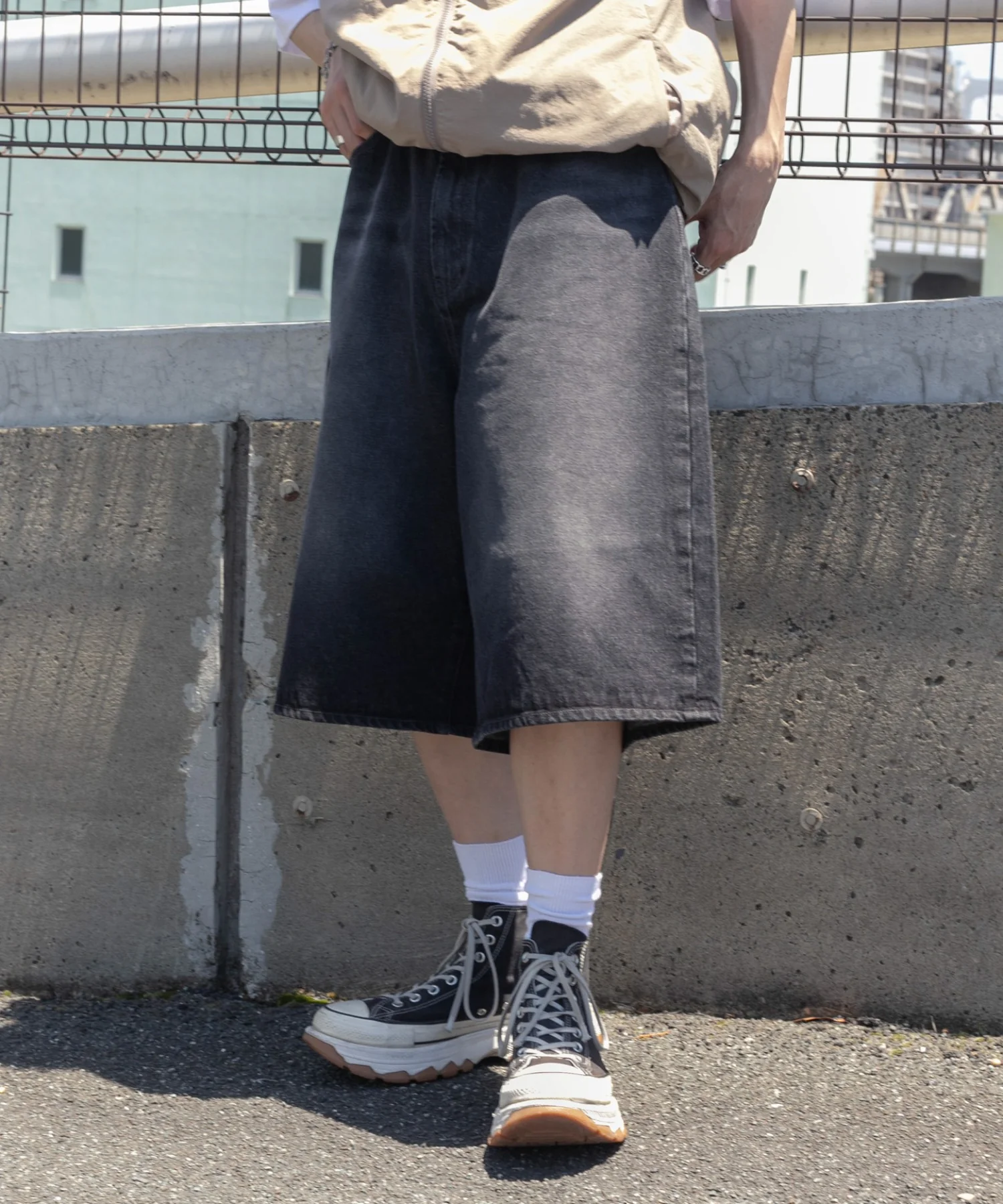 SUPERBAGGYDENIMSHORTS - Image 12
