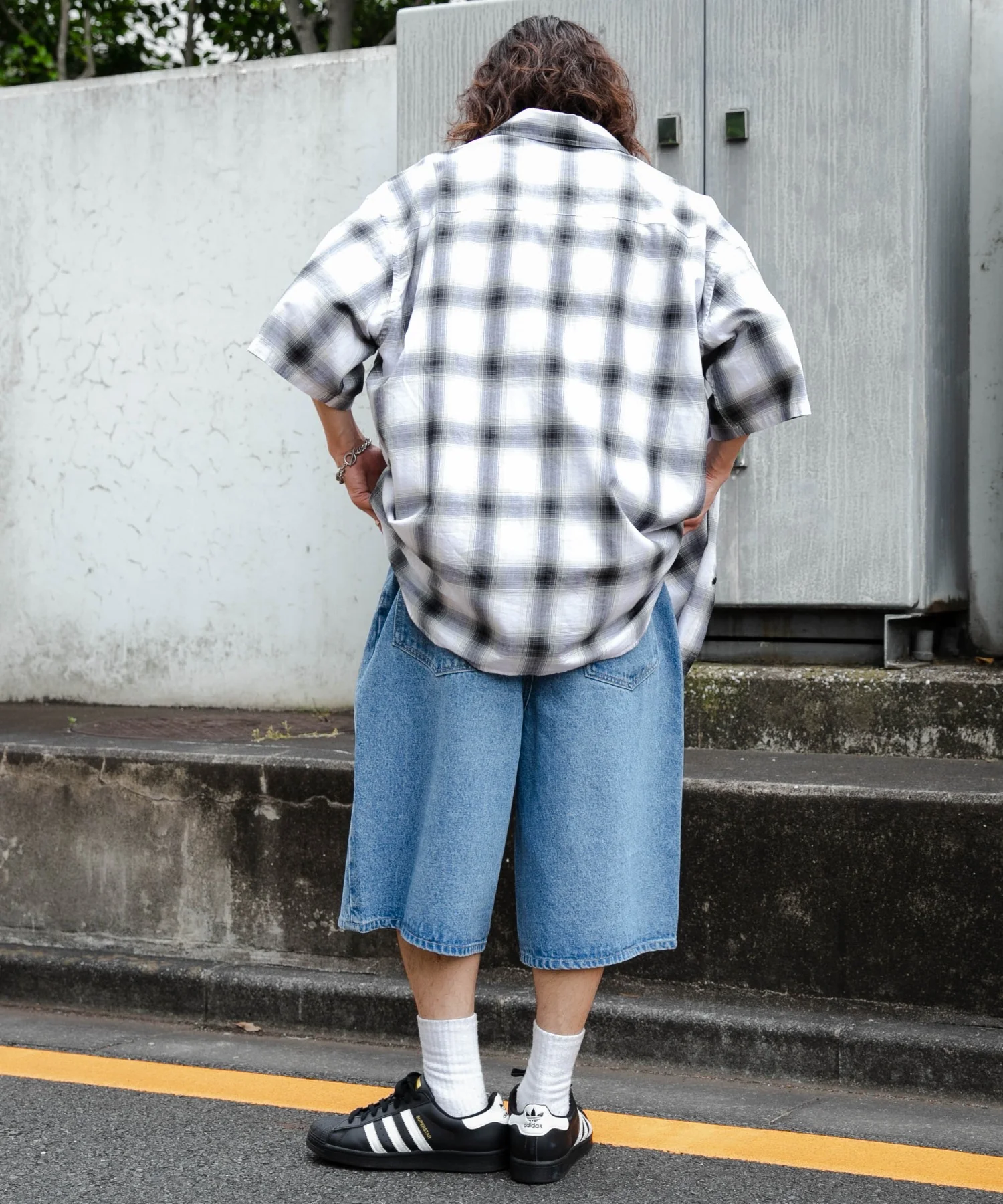 SUPERBAGGYDENIMSHORTS - Image 9