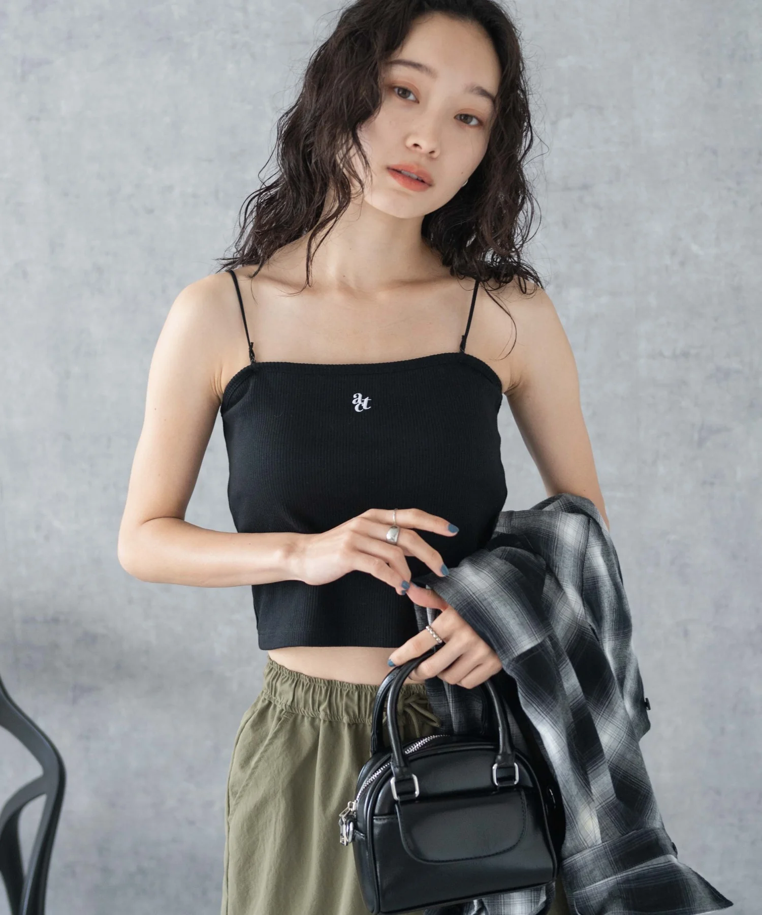 なちゅ盛れショートワンポイントキャミ - Image 18