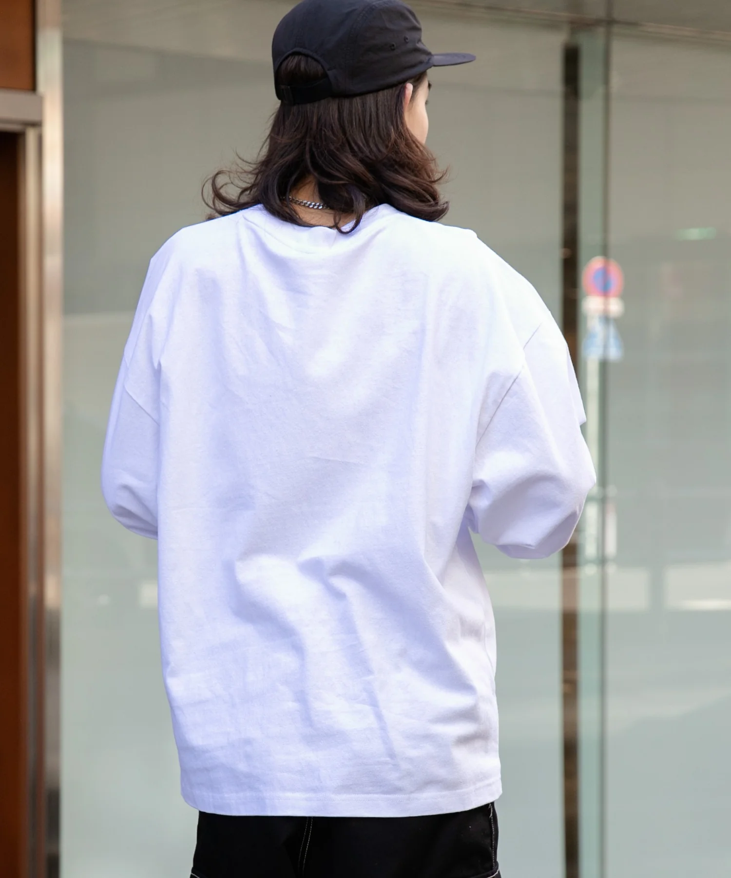 アクセ付きグラフィックロンT - Image 19