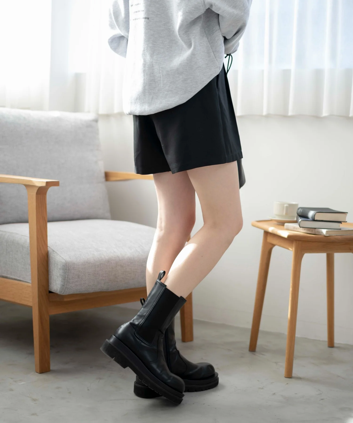 タックショートパンツ - Image 10