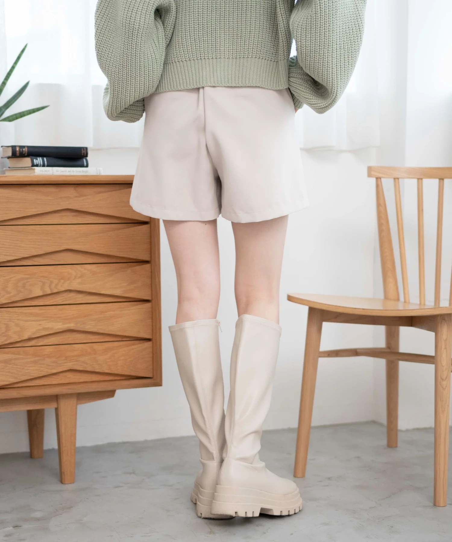 タックショートパンツ - Image 16