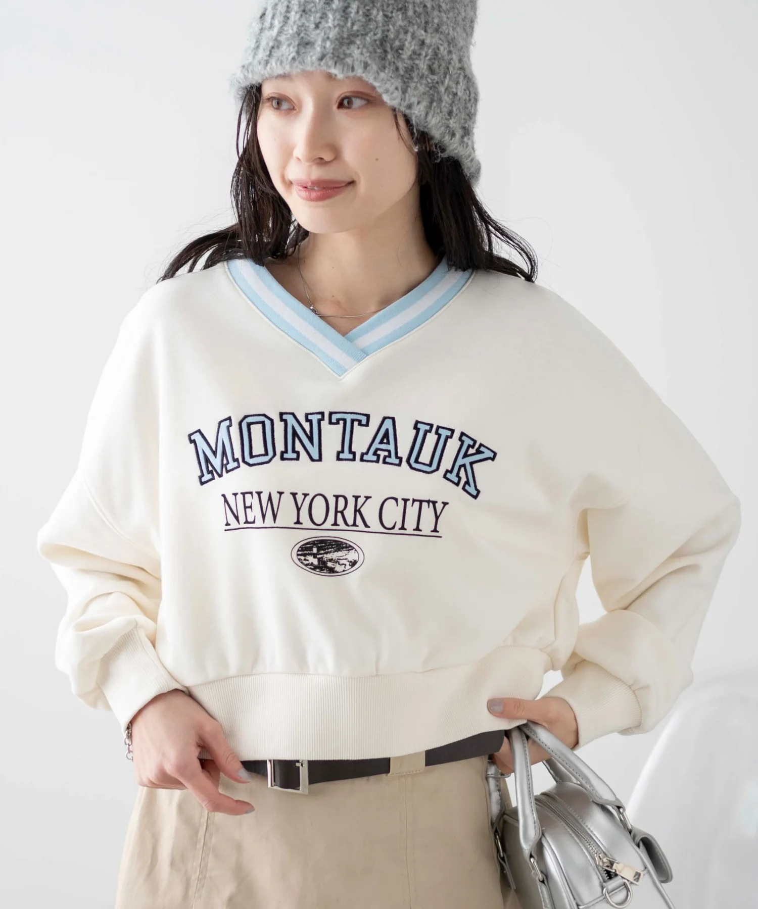 Vネックラインリブショートスウェット - Image 17