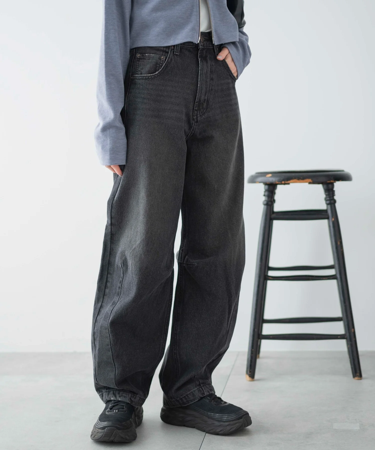 カーブデニムパンツ - Image 11