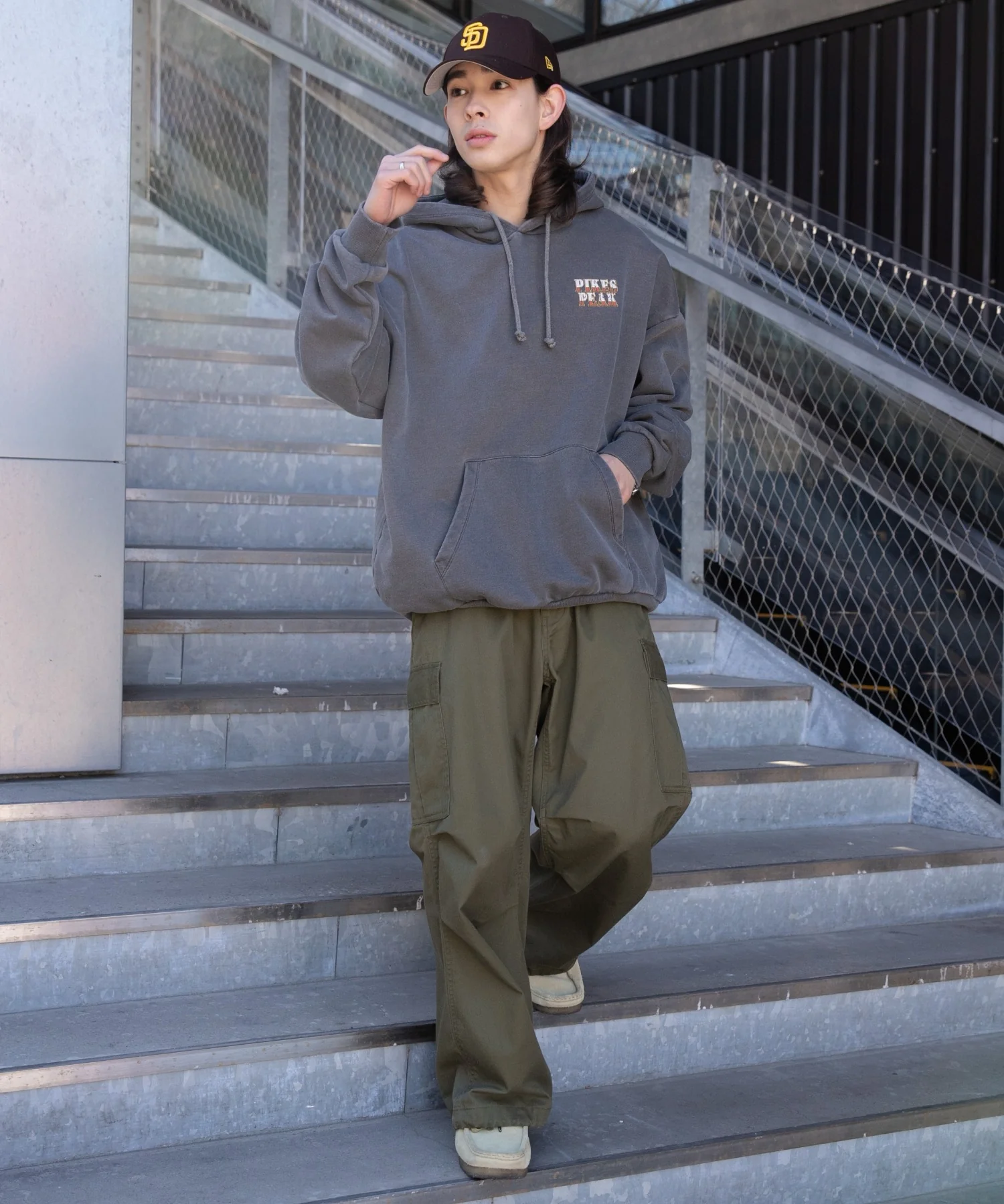 ピグメントグラフィックプルパーカー - Image 17