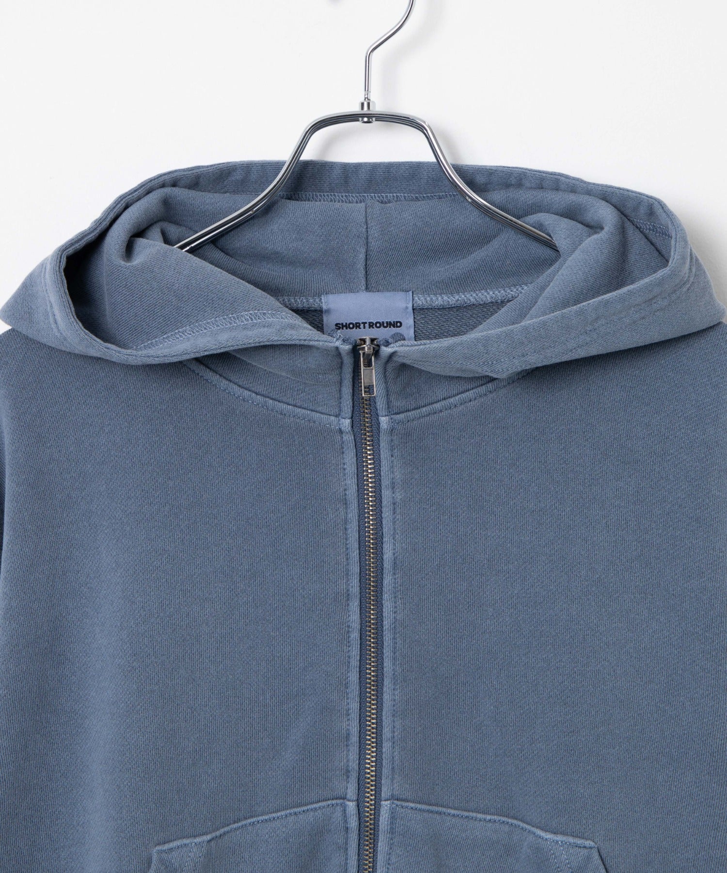 SHORT HIGHNECK ZIP HOODIE - Image 23