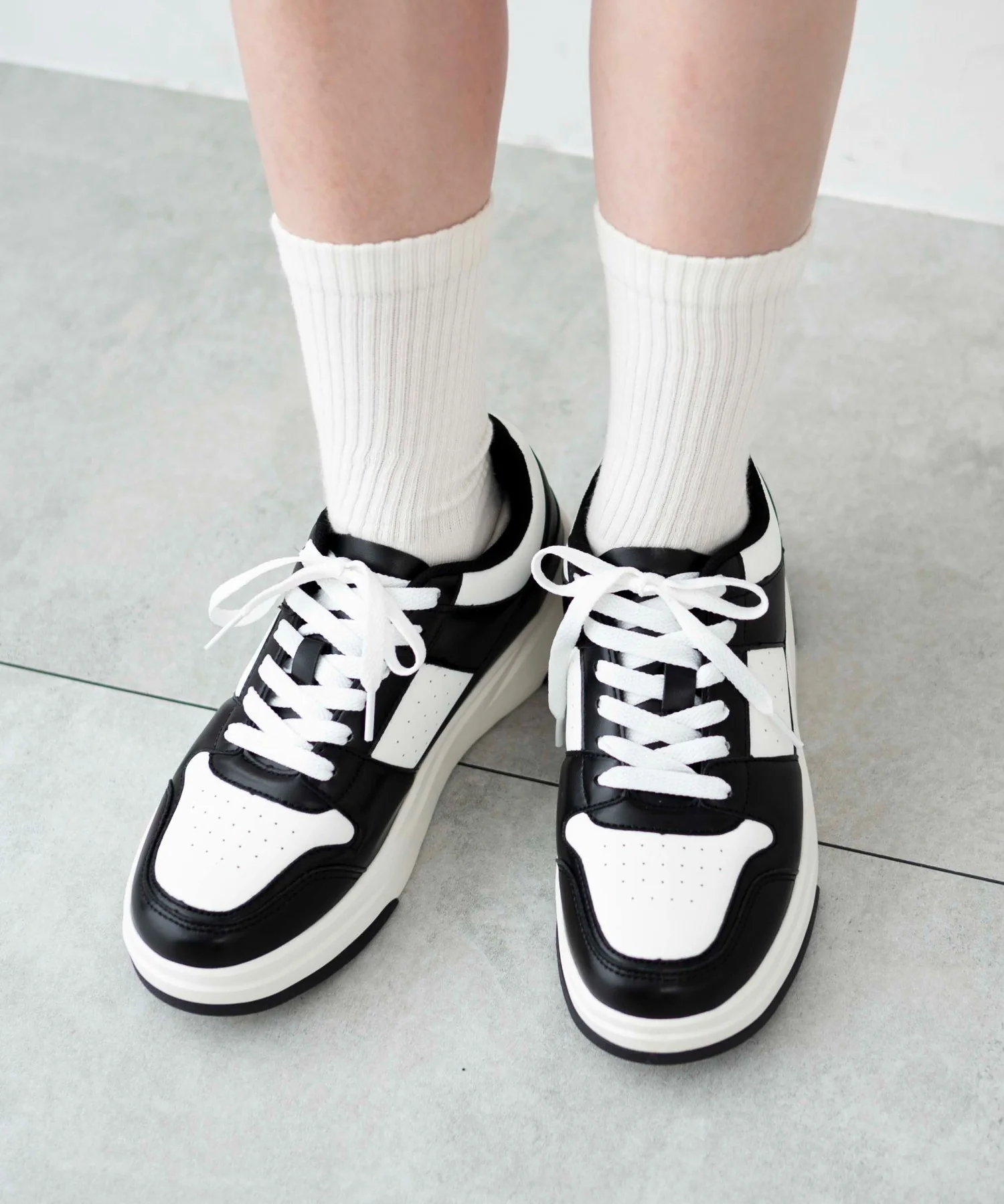 ベーシックスニーカー - Image 4